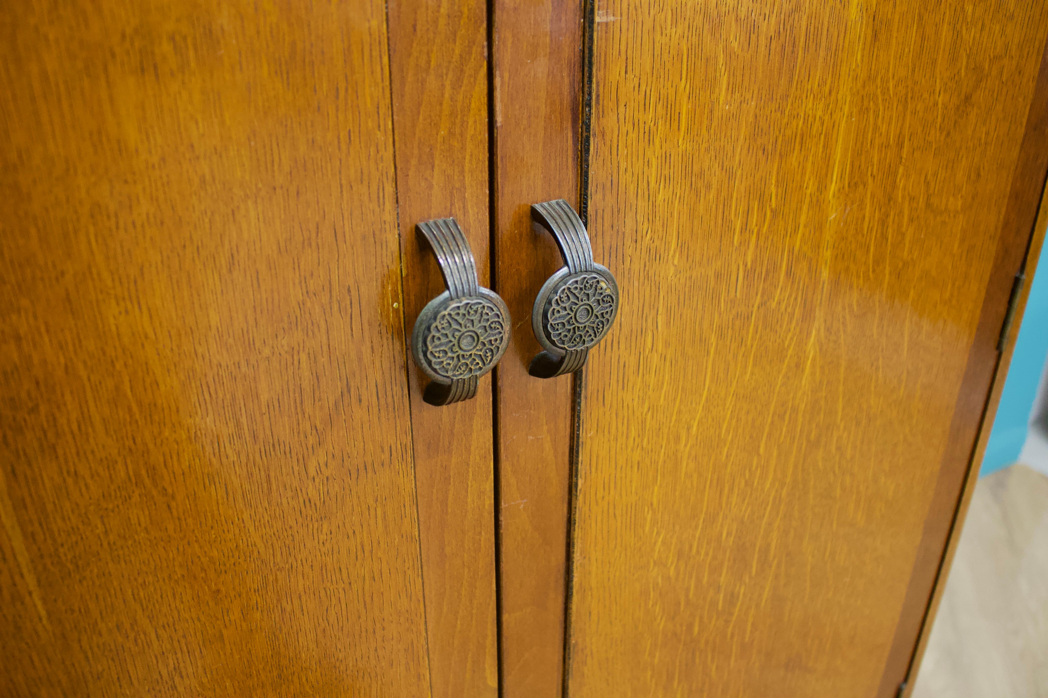 Art Deco Oak Tallboy Linen Cabinet, 1930s For Sale 1