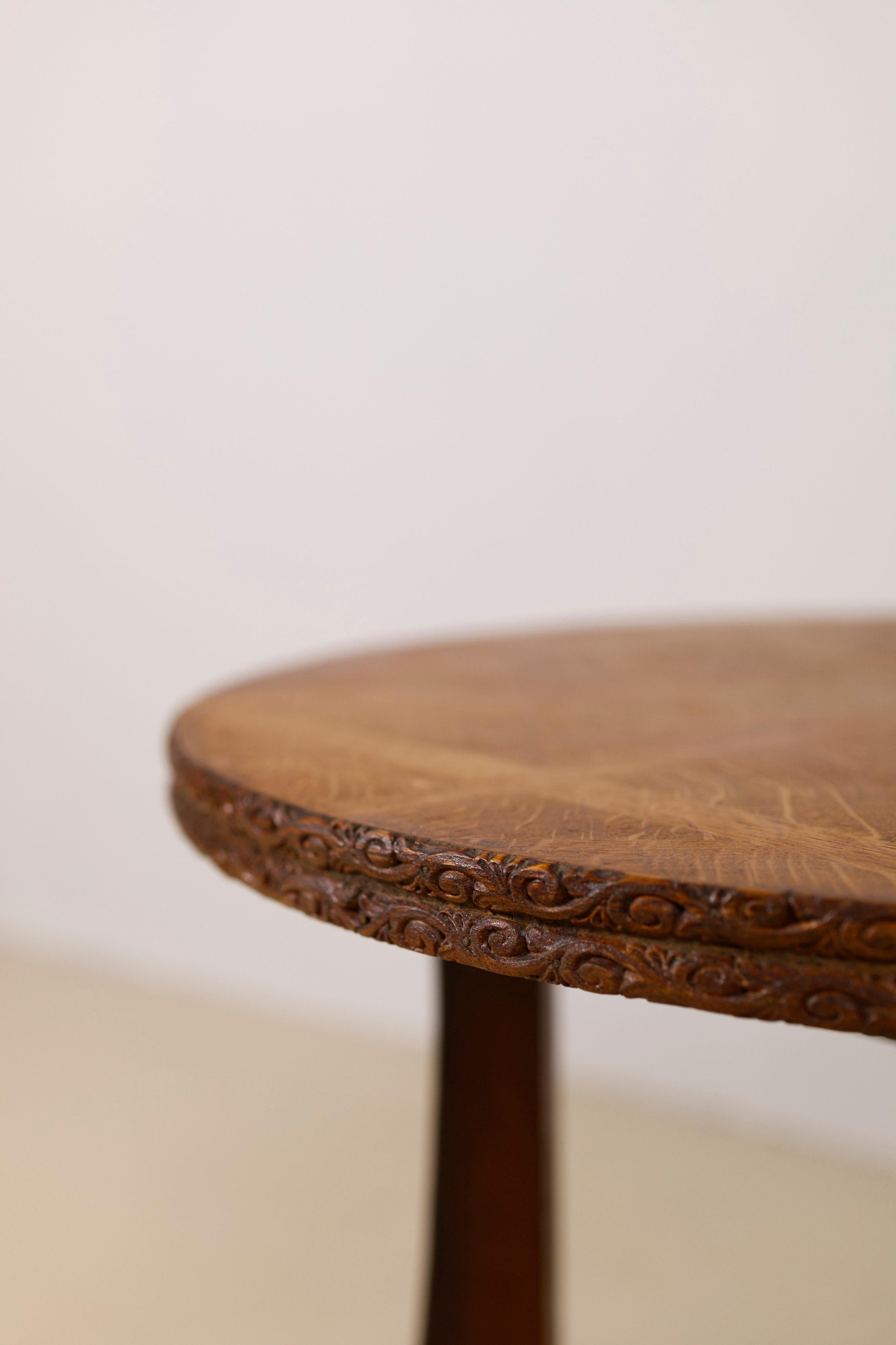 Art Deco Oak two-tiered side table, Belgium 1930's For Sale 6