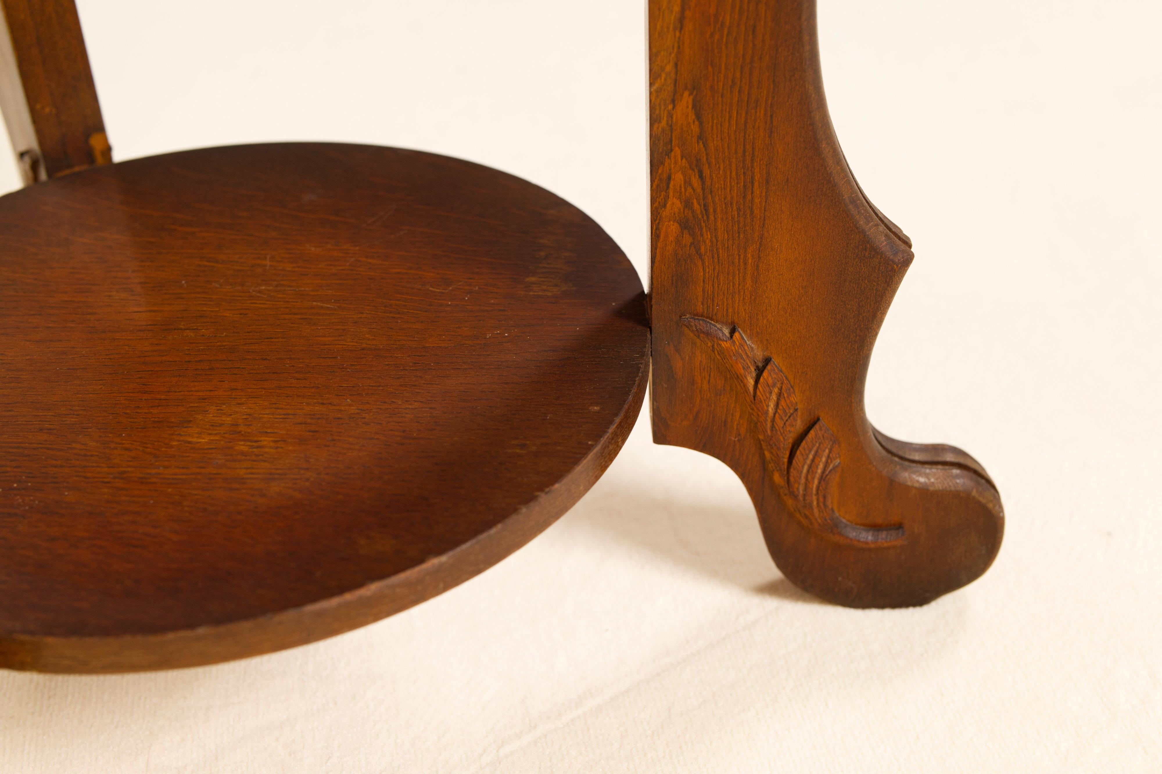 Art Deco Oak two-tiered side table, Belgium 1930's For Sale 2