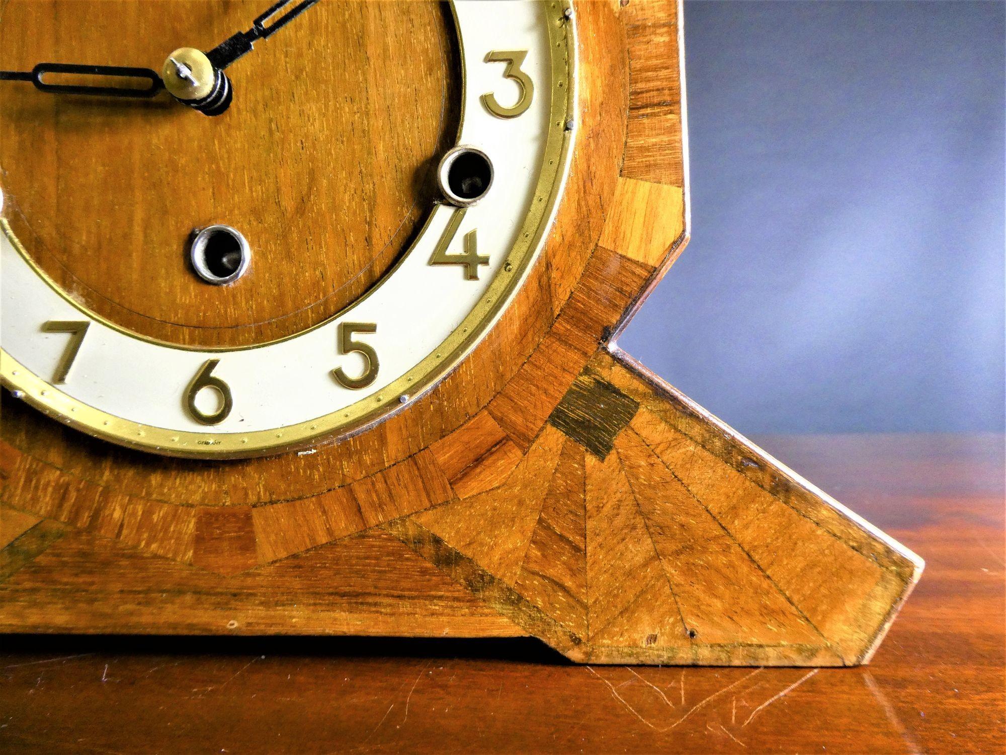 wall clock with chimes westminster