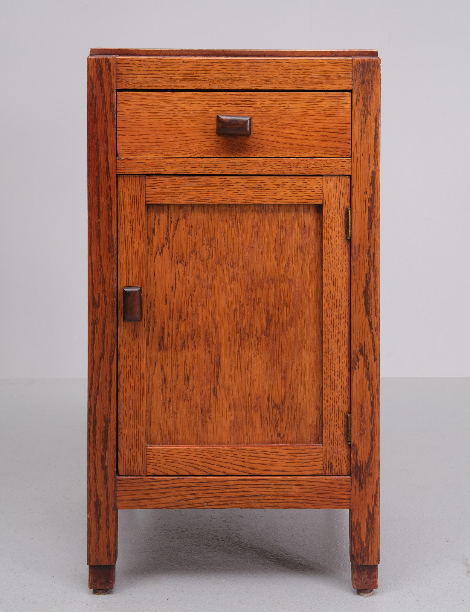 Mid-20th Century Art Deco Oak wood Night stands 1930s Holland  For Sale