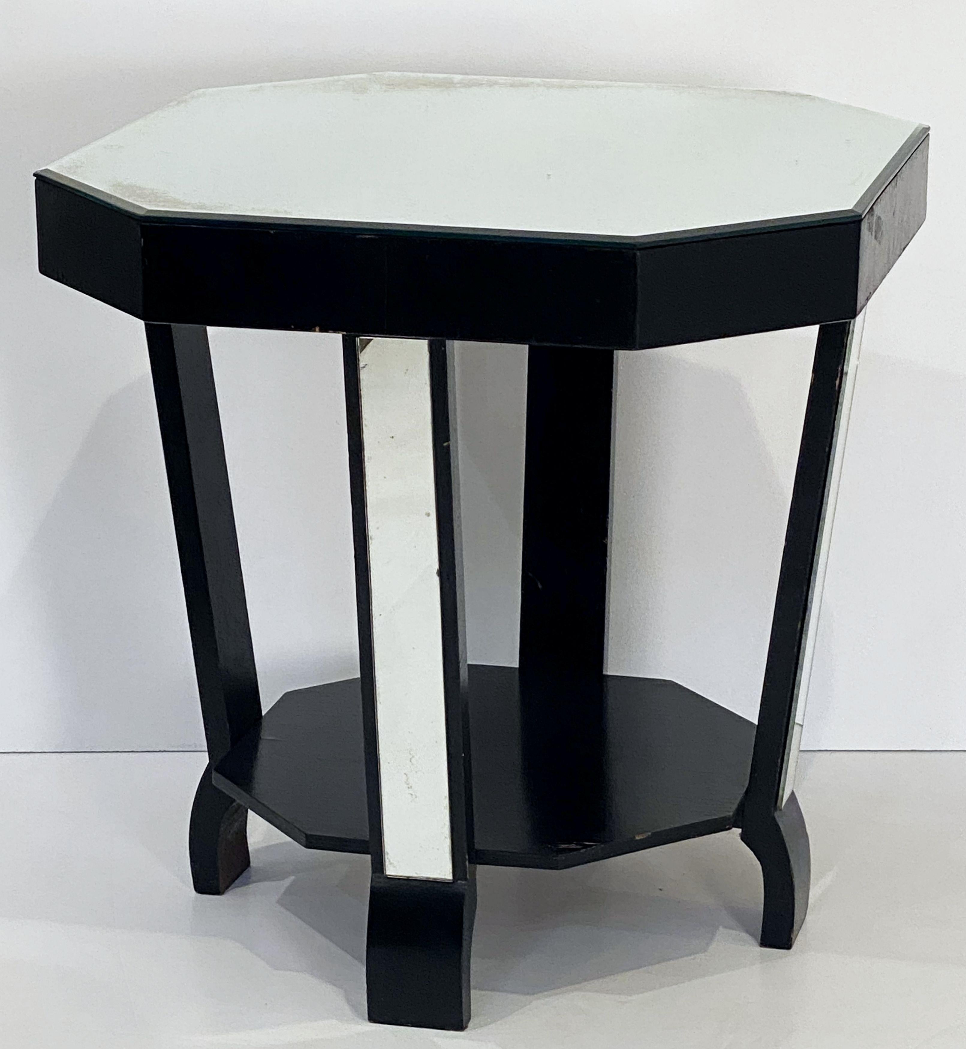 Table d'appoint ou d'appoint Art déco avec plateau en miroir d'Angleterre en vente 4