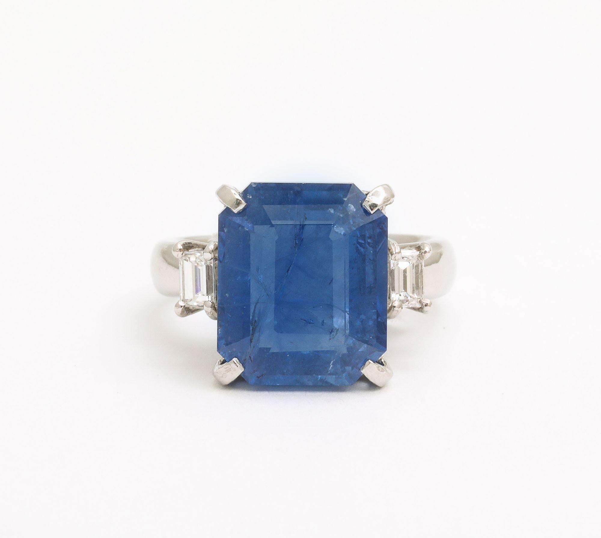 Art Deco Octagonal 10 ct Ceylon Sapphire Engagement Ring with Diamond Baguettes For Sale 5