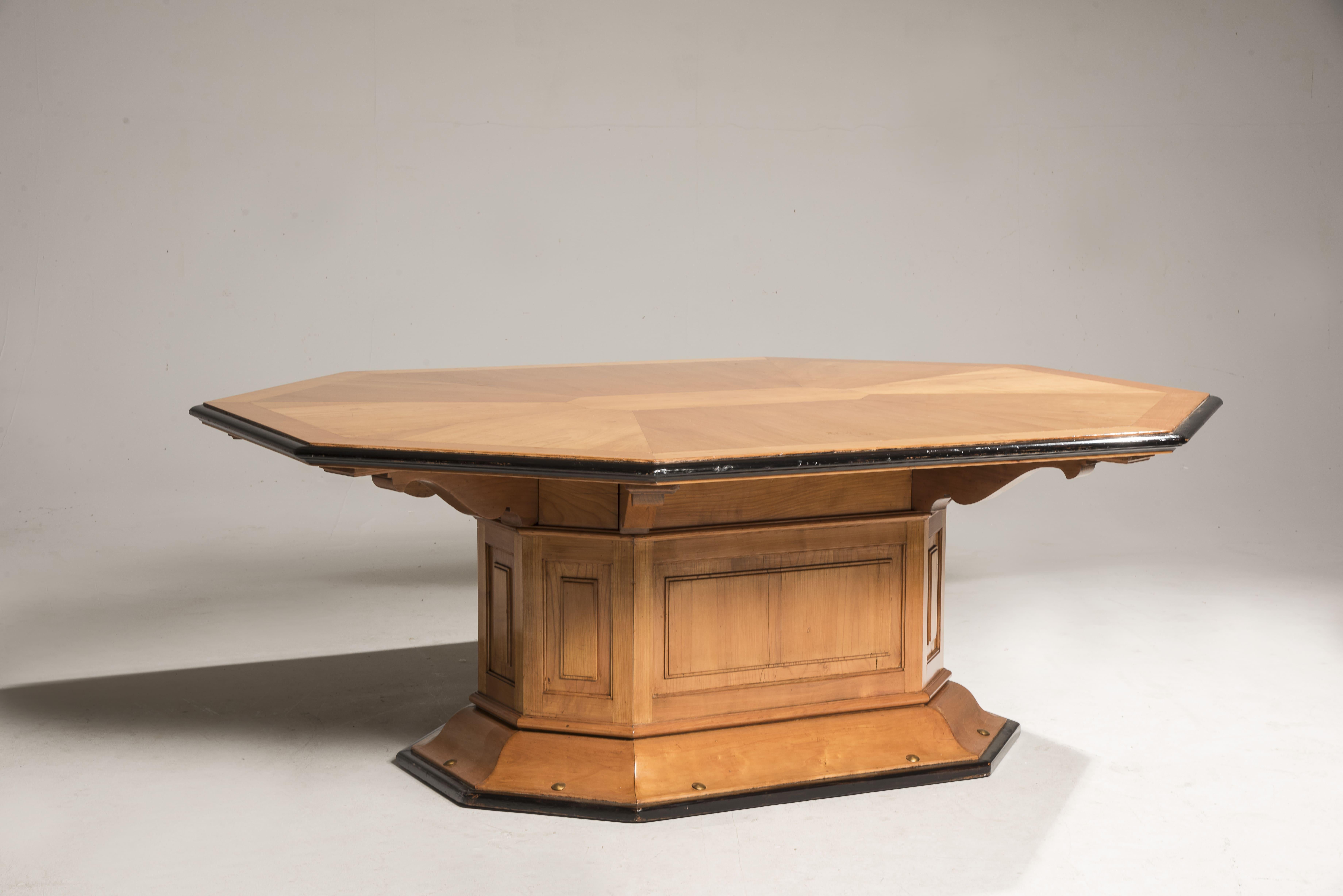 Italian Art Deco Octagonal Cherrywood Table with Black Borders and Brass Details For Sale