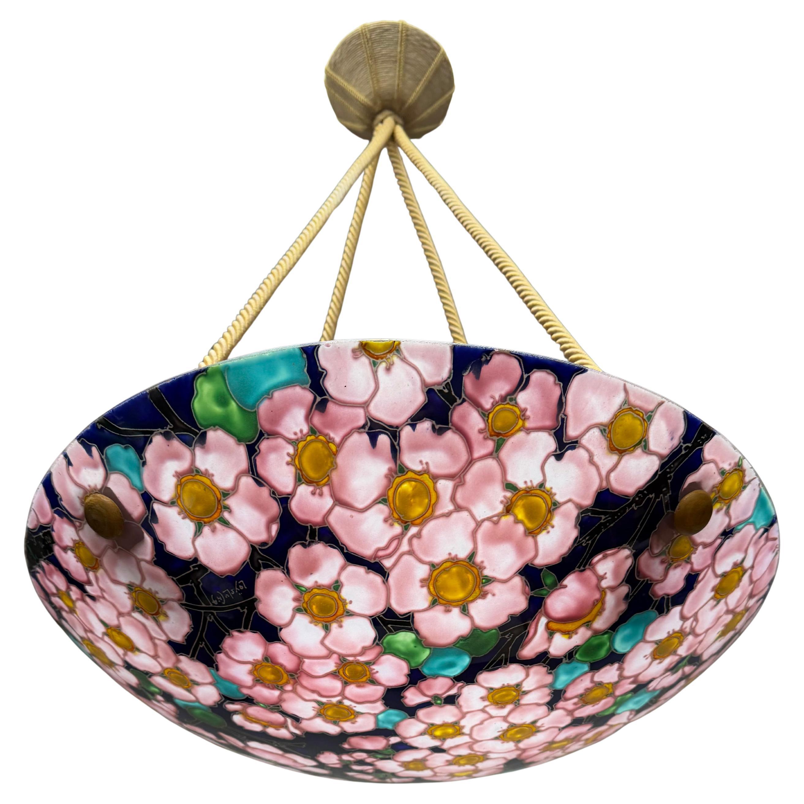 Art Decó Octagonal Esmaltado c. Lámpara colgante de cristal de colores vibrantes de Loys Lucha