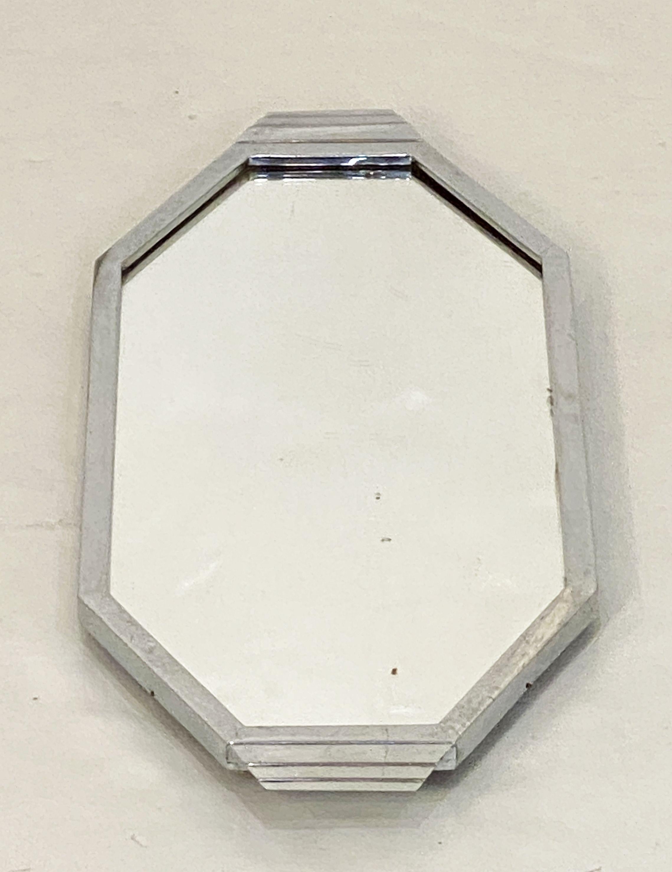 20th Century Art Deco Octagonal Mirrored Glass Tray with Chrome Surround from England For Sale