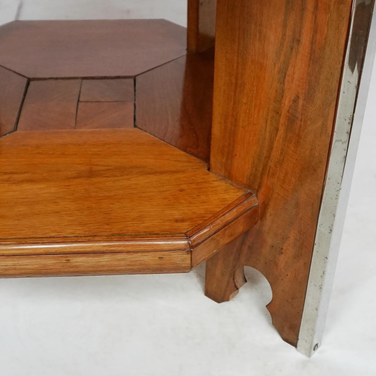 Table d'appoint/table basse octogonale Art Déco en noyer, Angleterre, vers 1935 en vente 1
