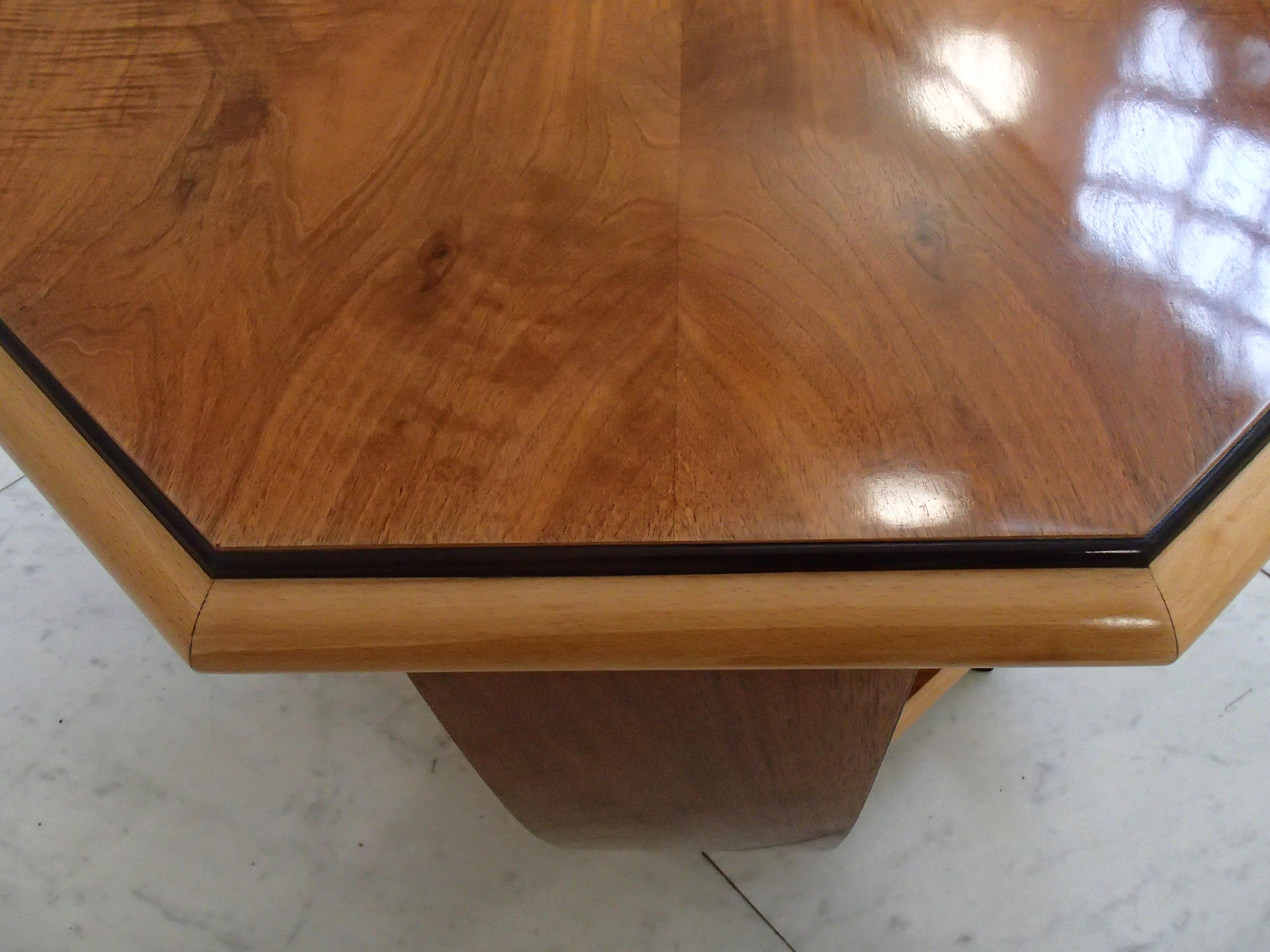Art Deco Octagonal Table Full Walnut 4 Curbed Legs For Sale 11