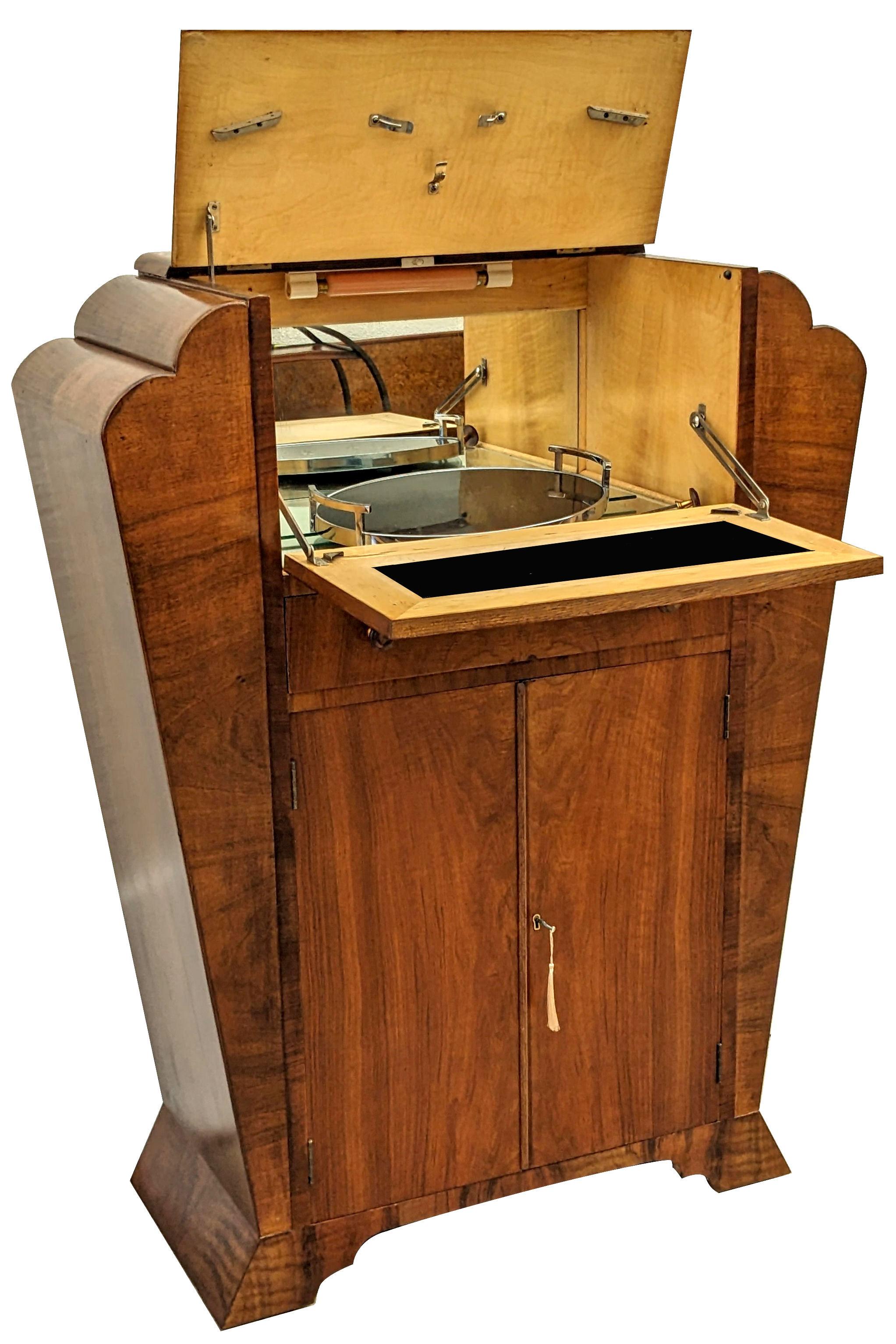 Art Deco Odeon Shaped Dry Bar Cocktail Cabinet, English, c1930 For Sale 3