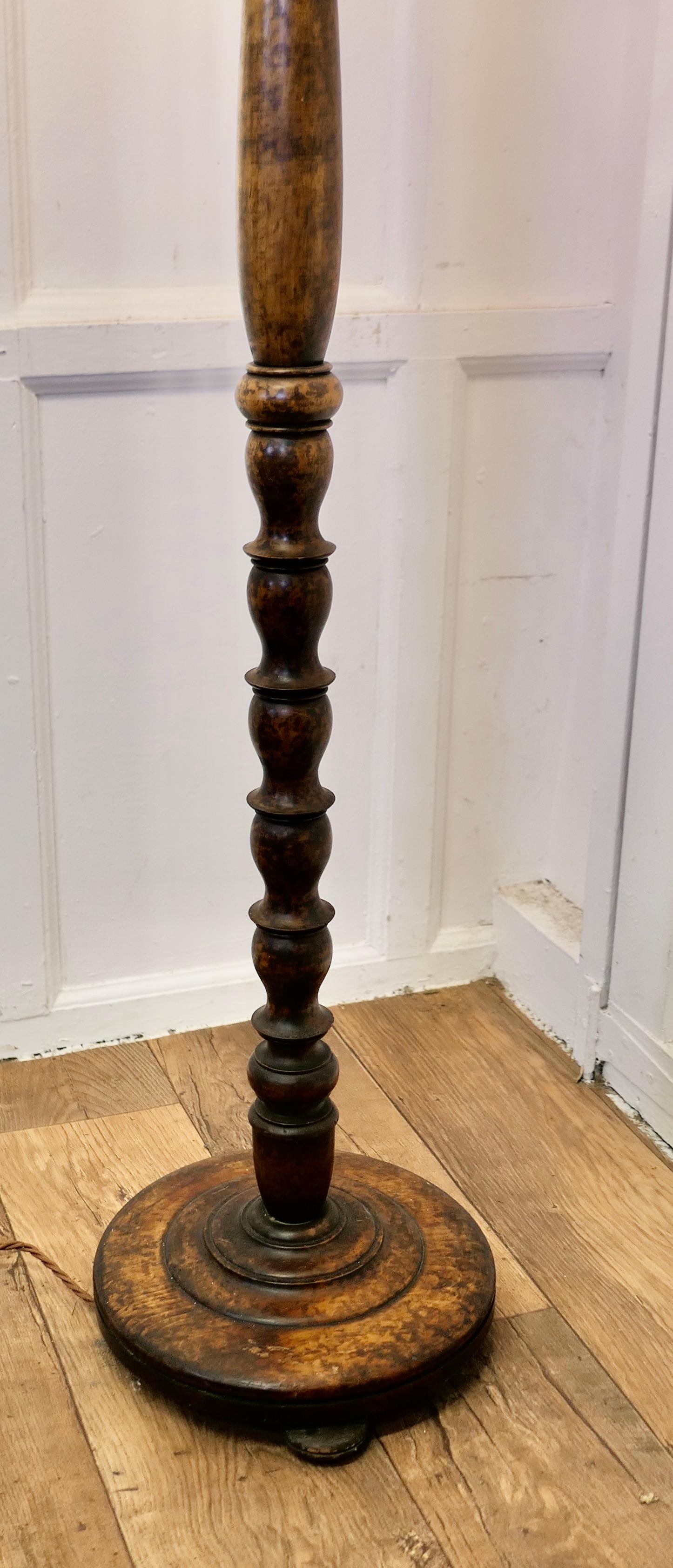 Art Deco Odeon Style Turned Burr Walnut Standard or Floor Lamp   This is a very  In Good Condition For Sale In Chillerton, Isle of Wight