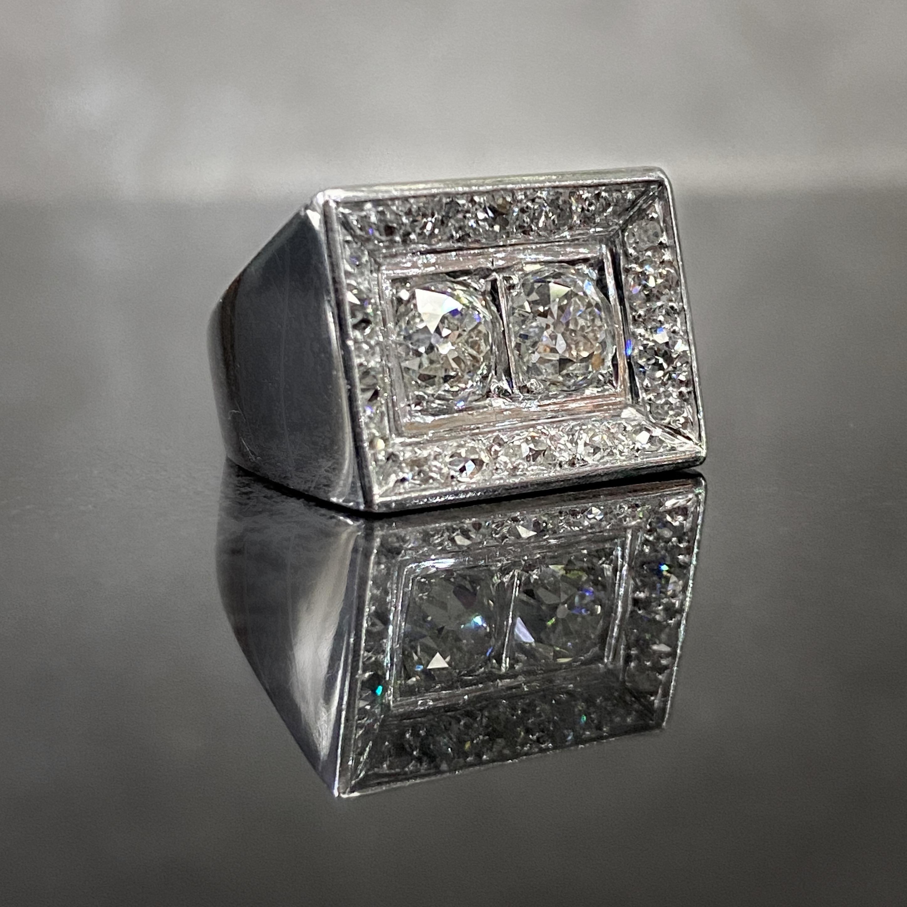 Art Deco Odeonesque Old Mine Cut Diamond Geometric Ring White Gold Signed 1940s In Good Condition For Sale In Lisbon, PT
