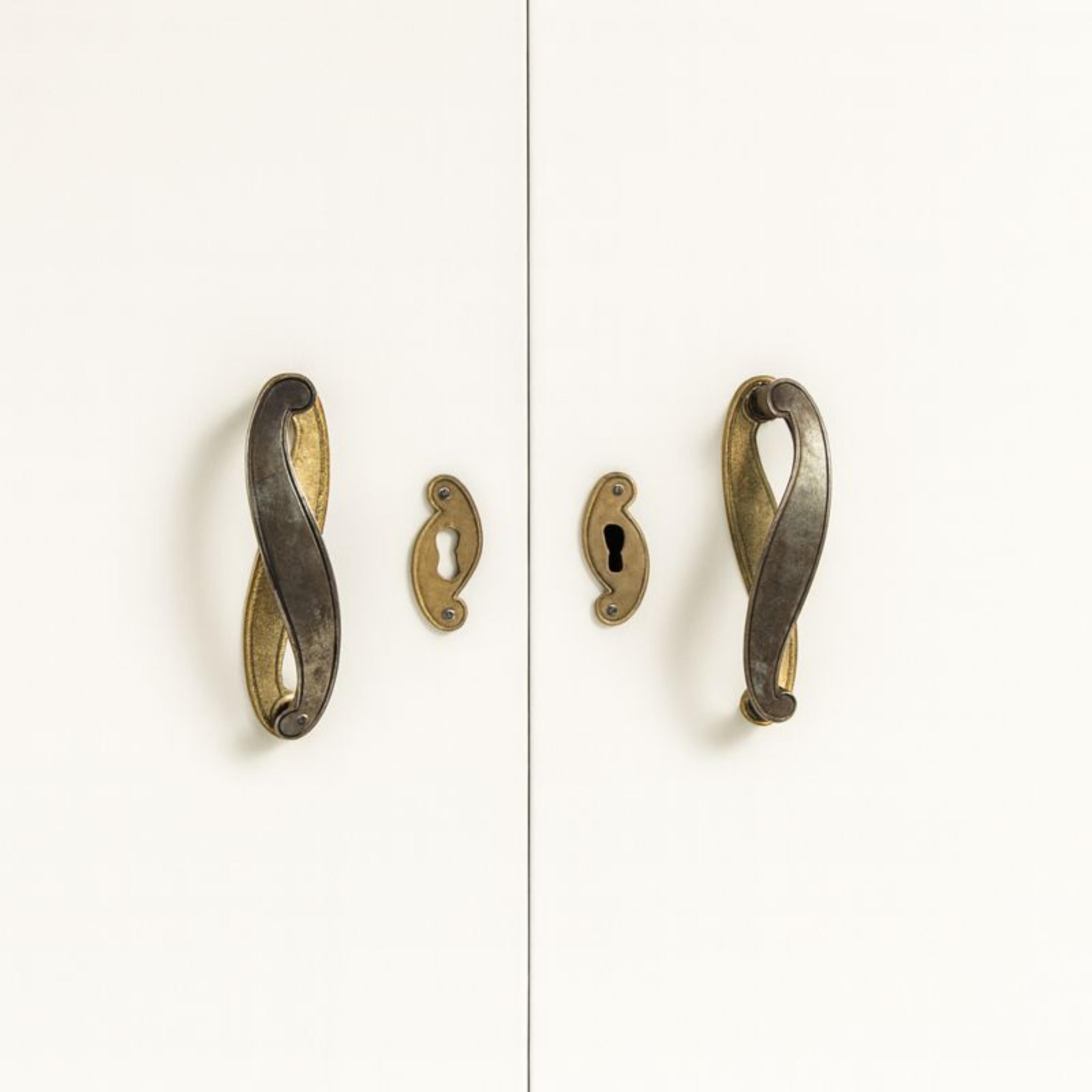 Art Deco Off White Cabinet Cupboard, 1940s For Sale 2