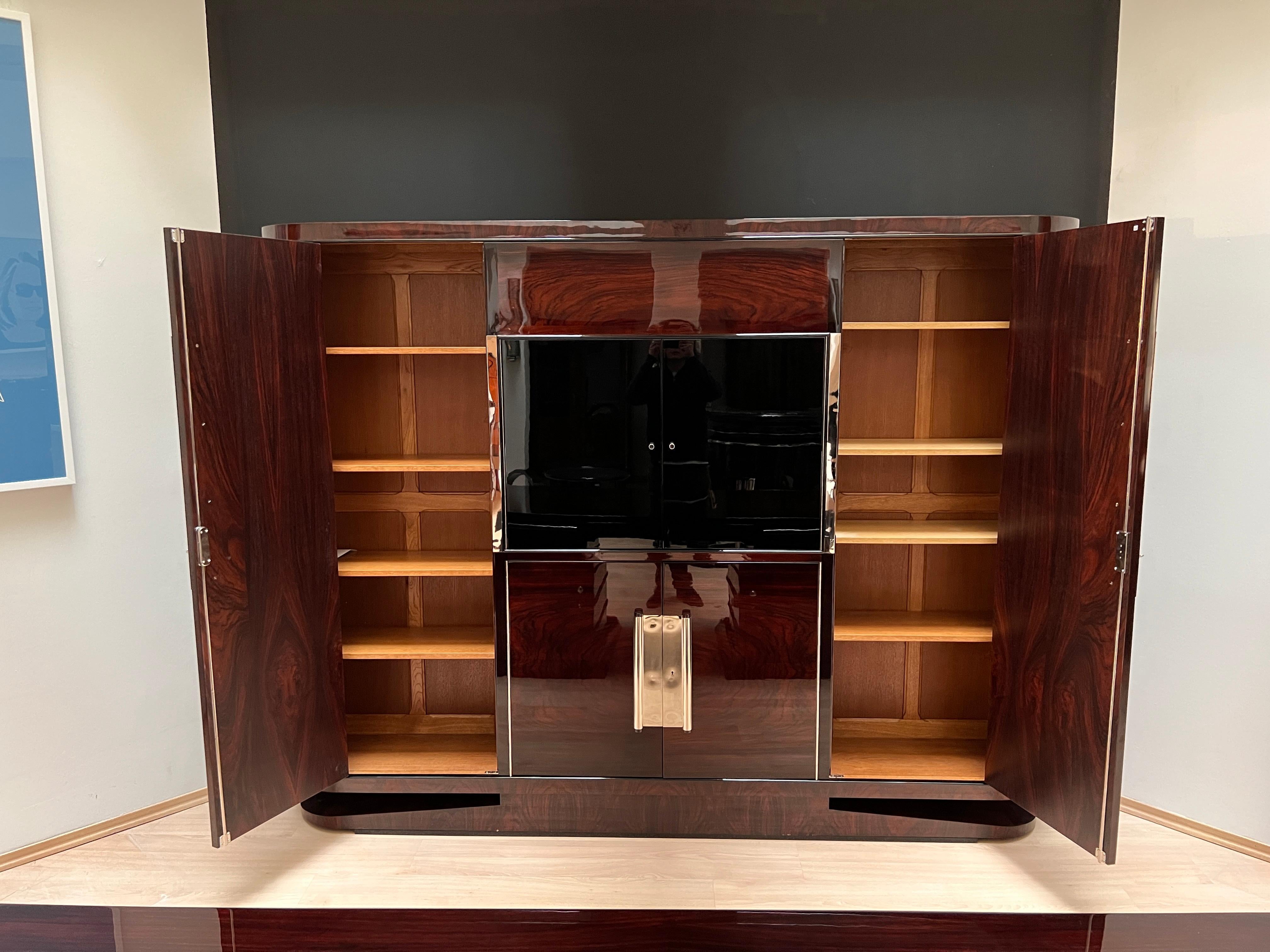 Large Art Deco Cabinet, Rosewood Veneer and Black Lacquer, France, 1930s In Good Condition In Regensburg, DE