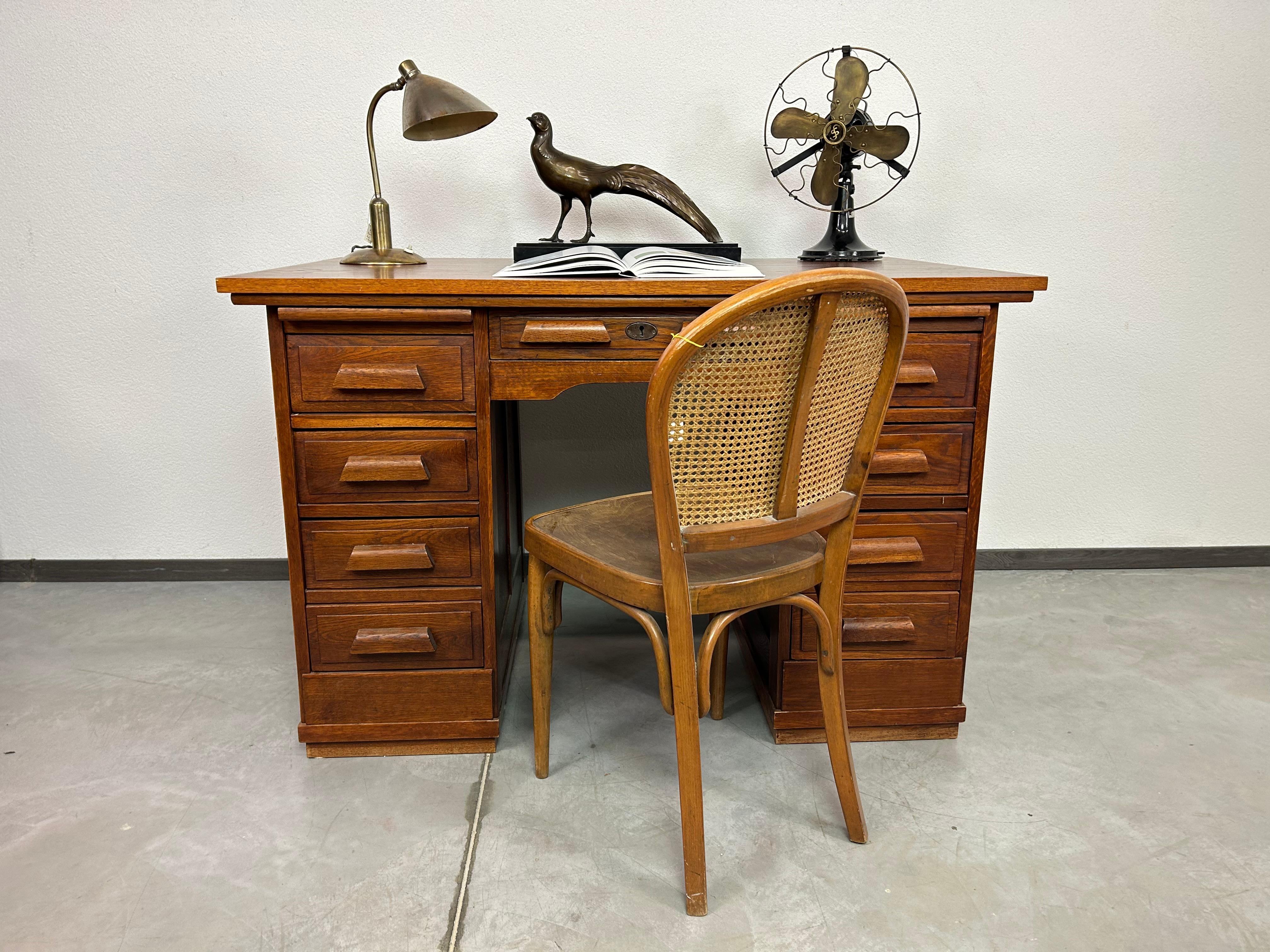 Art deco office writing table in very good condition with signs of use.