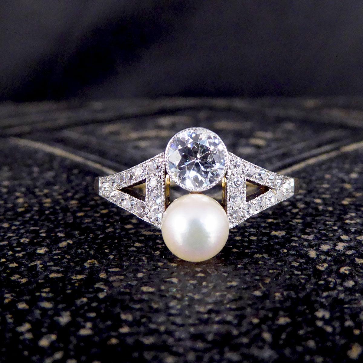 Art Deco Old Cut Diamond and Natural Pearl Two Stone Ring in 18ct Gold and Plat 2