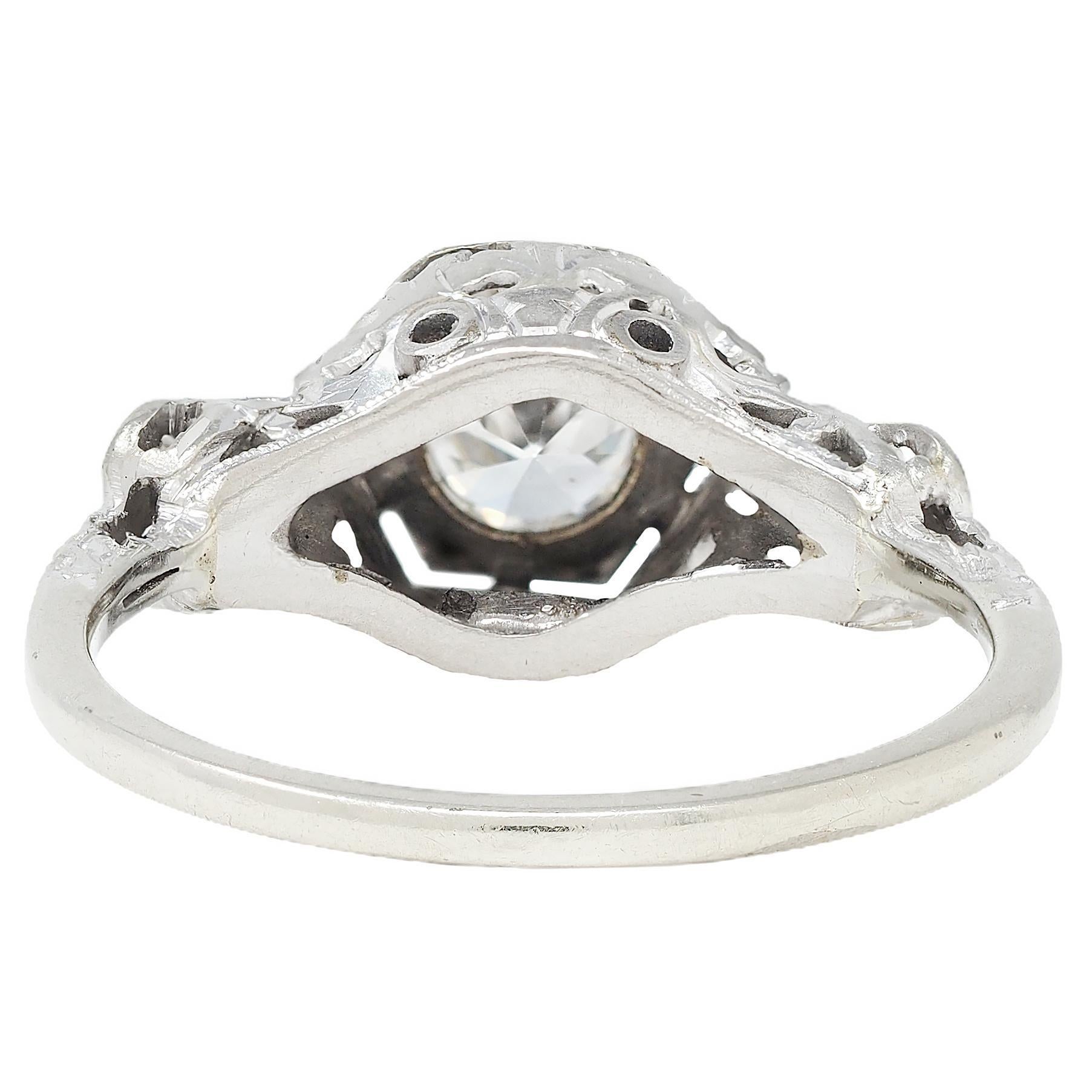 Taglio antico europeo Anello di fidanzamento vintage Art Deco con diamante vecchio taglio europeo in oro bianco 14 carati in vendita