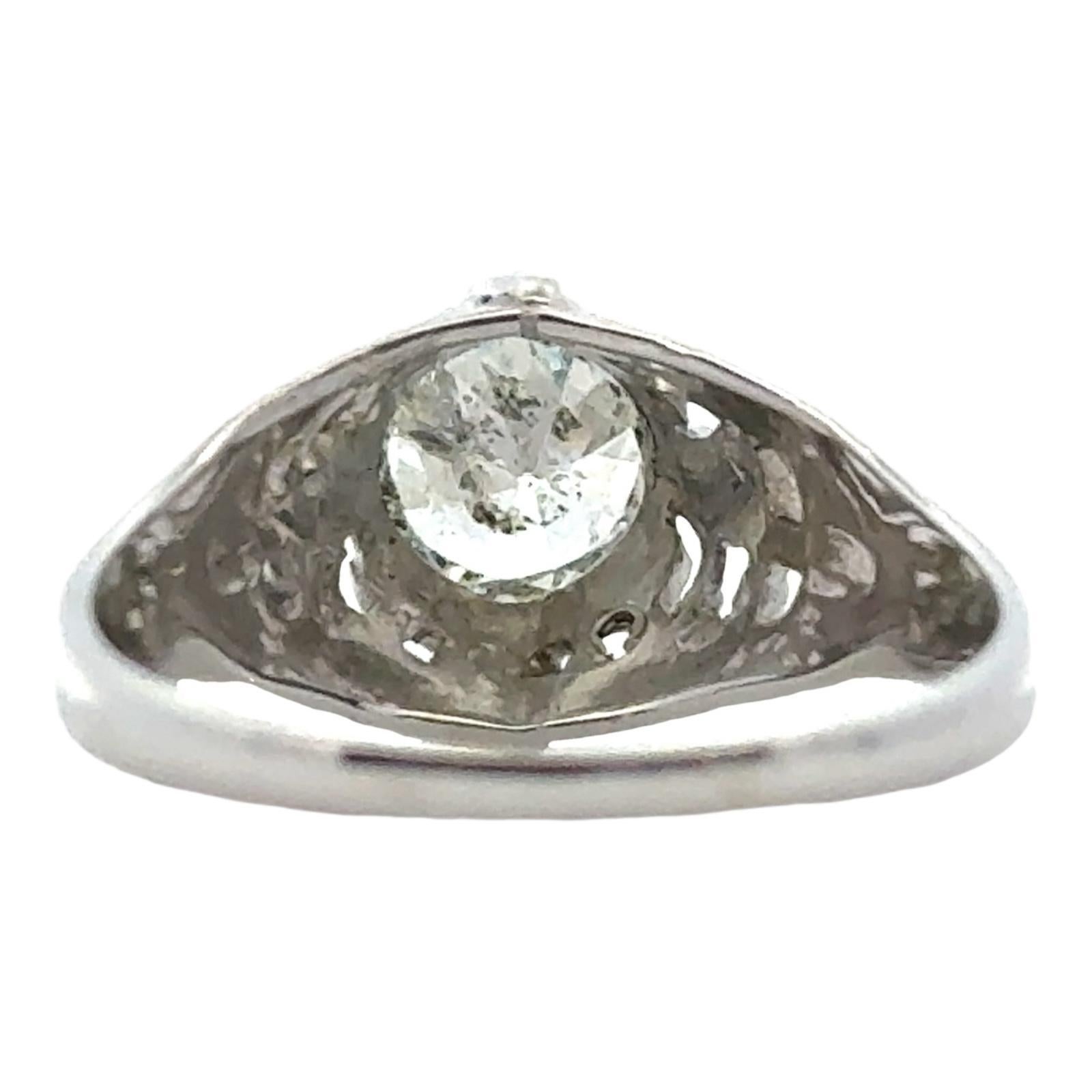 Art Deco Old European Cut Diamond 18 Karat White Gold Engagement Ring For Sale 1