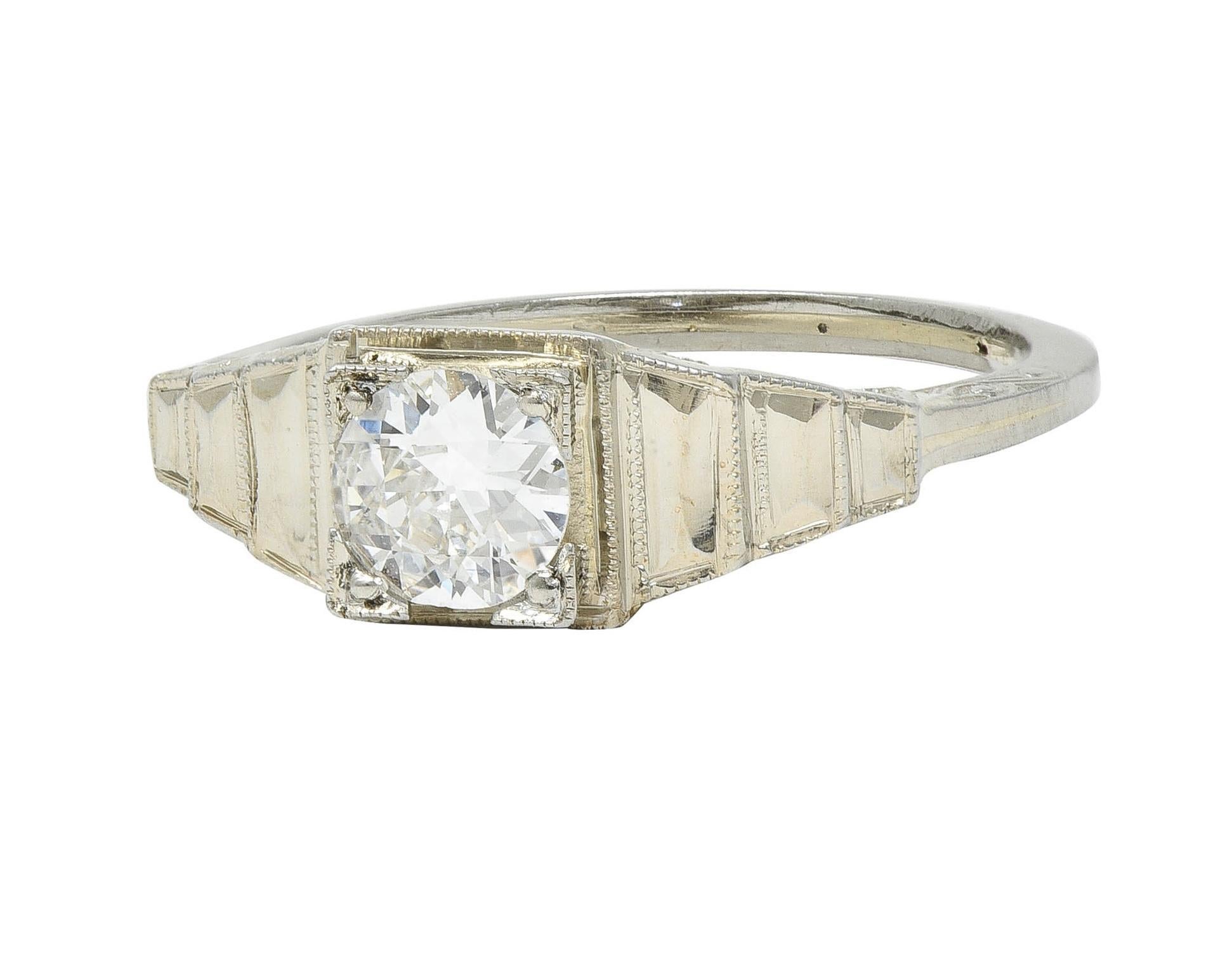 Art Deco Old European Cut Diamond 18 Karat White Gold Vintage Engagement Ring For Sale 4
