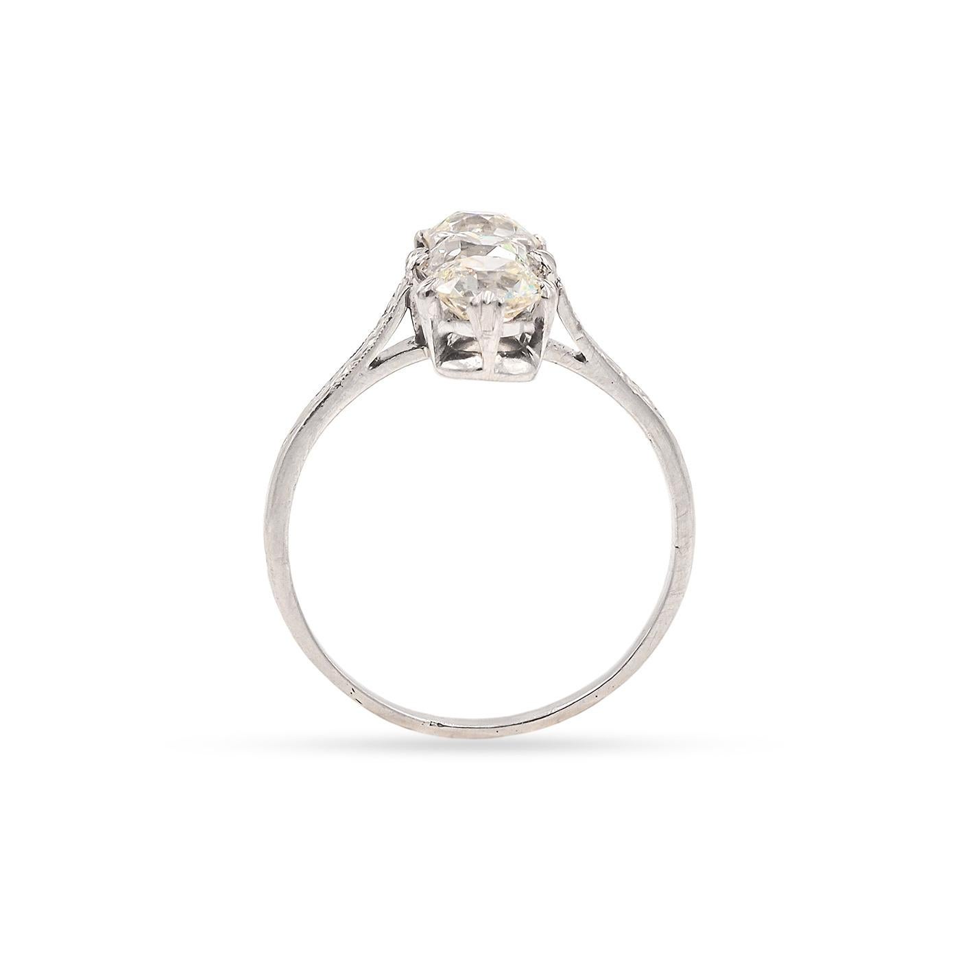 Art Deco 3-Stein-Ring mit Diamanten im alteuropäischen Schliff (Alteuropäischer Schliff) im Angebot
