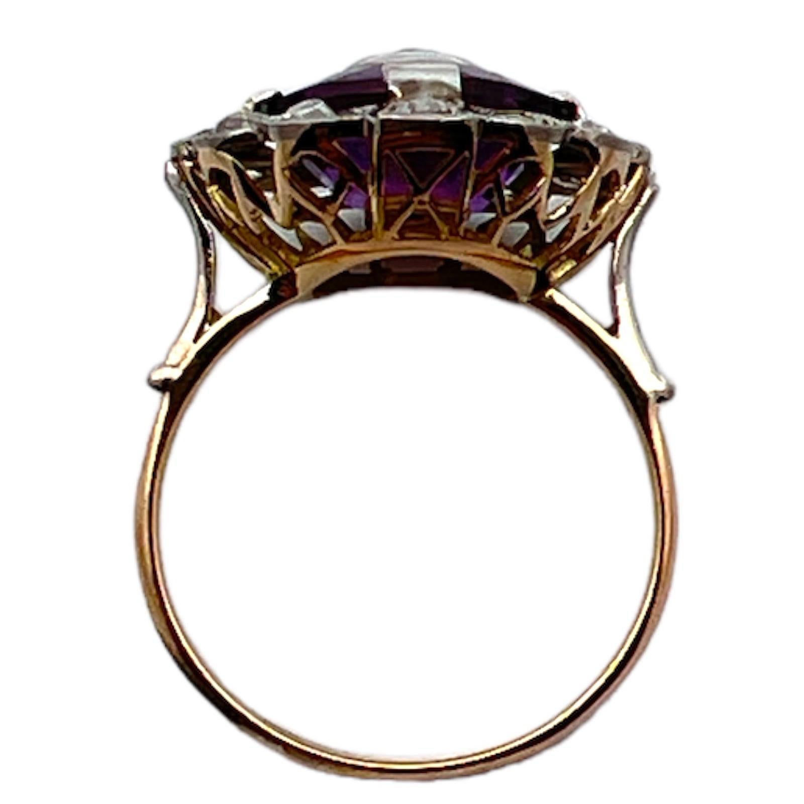 Art Deco Estate-Ring, Diamant im alteuropäischen Schliff Amethyst Platin Gelbgold  im Zustand „Hervorragend“ im Angebot in Boca Raton, FL