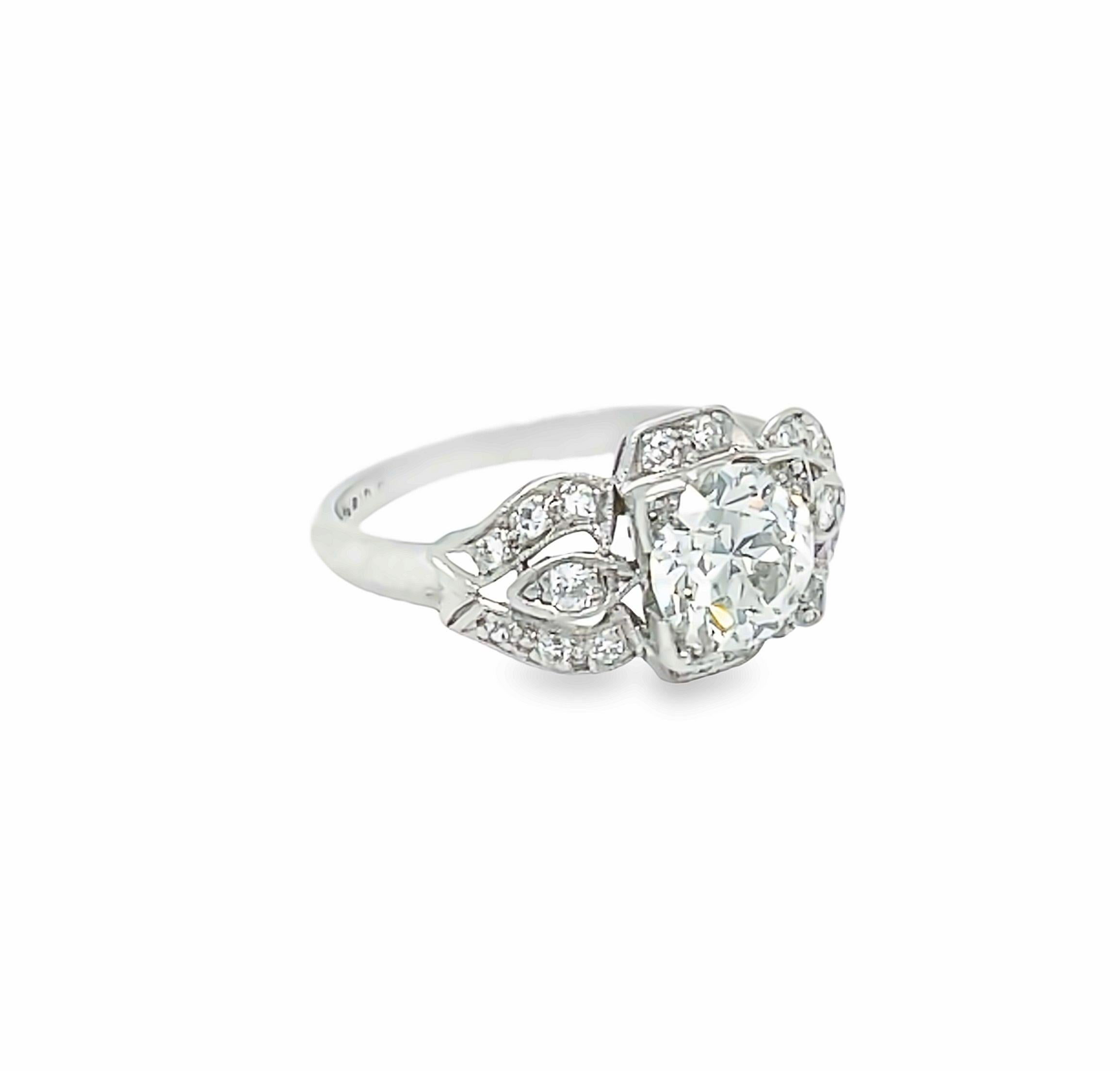 Art Deco Old European Cut Diamond Antique Engagement Ring in Platinum In Excellent Condition For Sale In beverly hills, CA