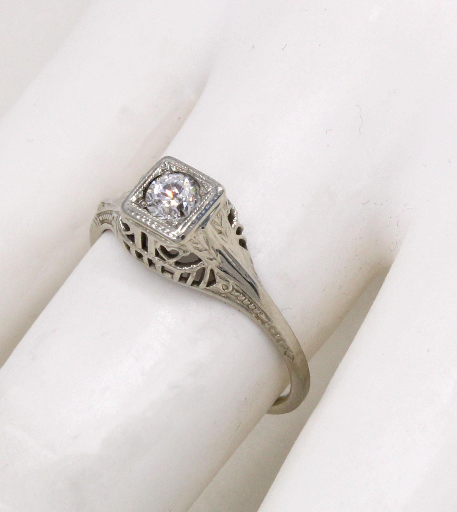 Art Deco Old European Cut Diamond Engagement Ring In Excellent Condition In New York, NY