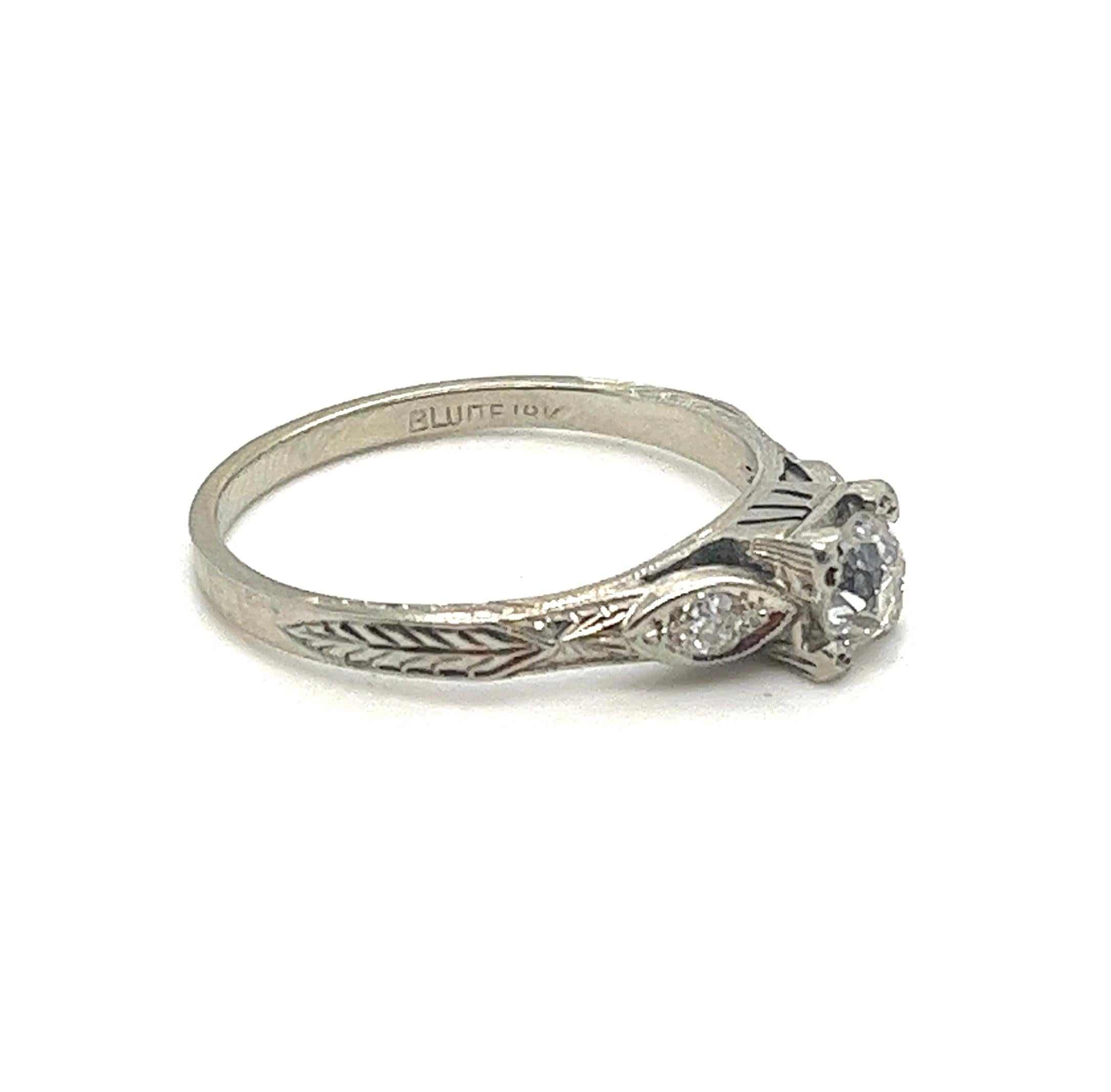 Art Deco Old European Cut Diamond Engagement Ring Set, 18kt. For Sale 2