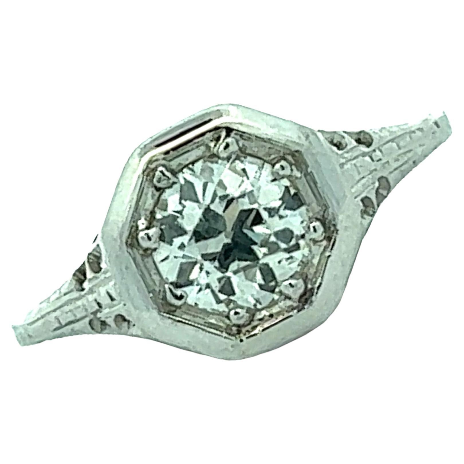 Solitaire de fiançailles Art Déco en filigrane avec diamant taille européenne ancienne 18 carats