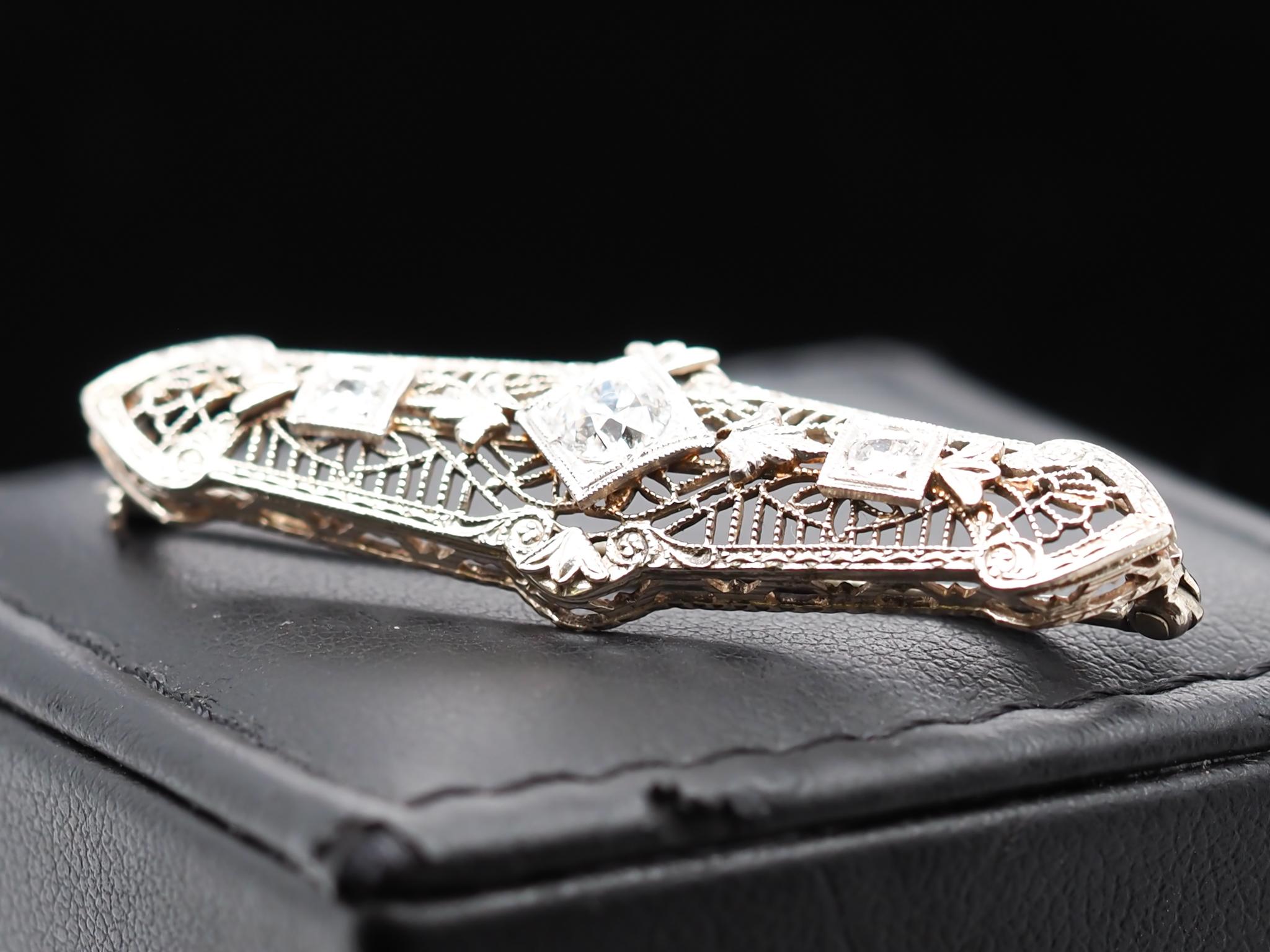 Women's or Men's Art Deco Old European Cut Diamond Filigree Brooch Pin For Sale