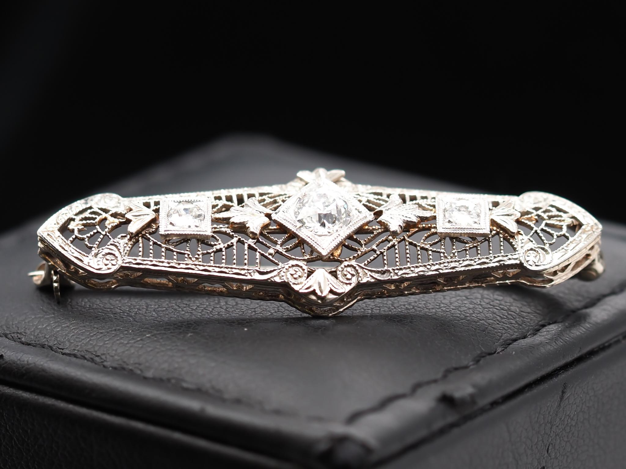 Art Deco Old European Cut Diamond Filigree Brooch Pin For Sale 1