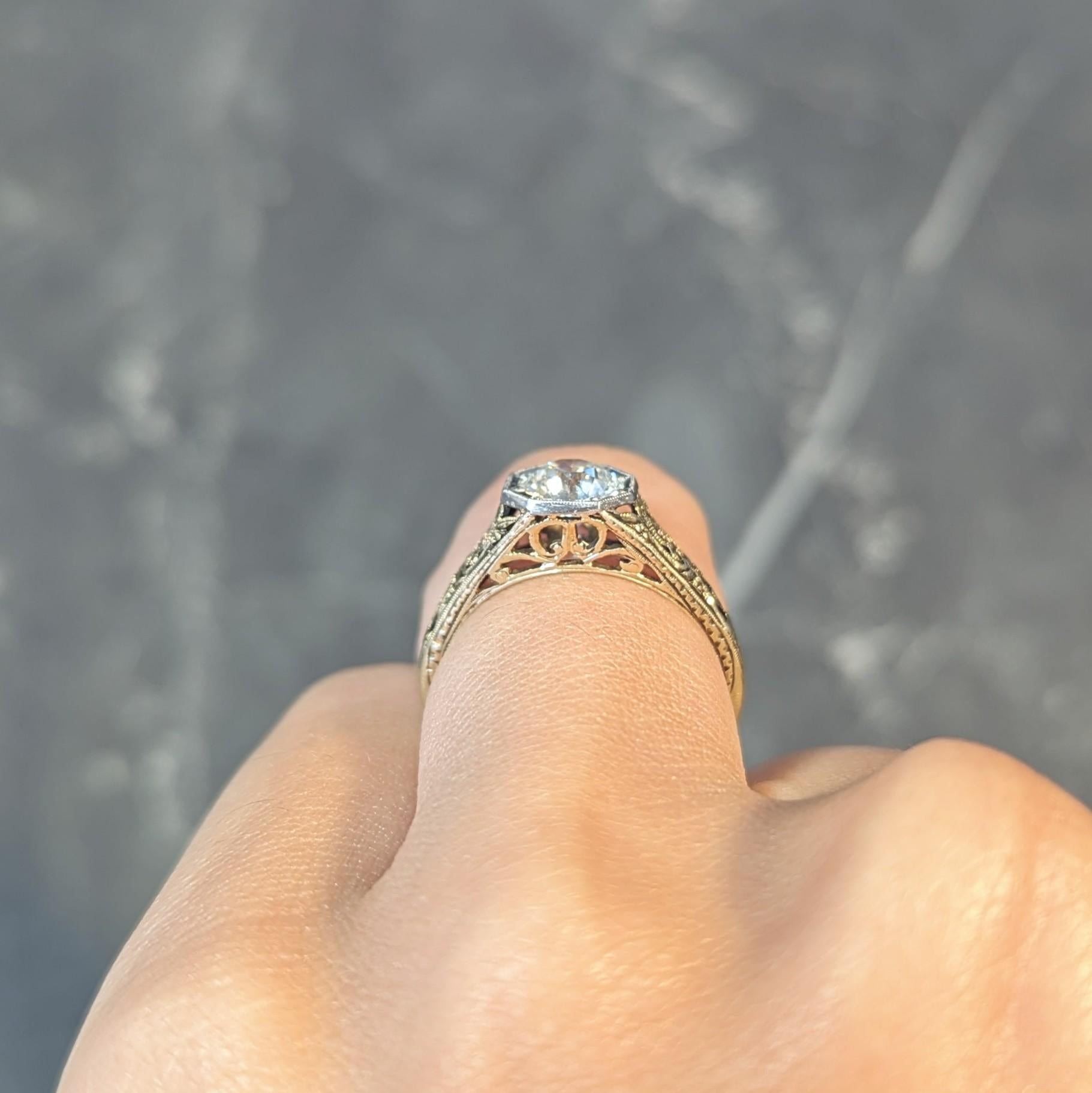 Antiker Art Deco Verlobungsring aus Platin und 14 Karat Gold mit Diamanten im alteuropäischen Schliff 7