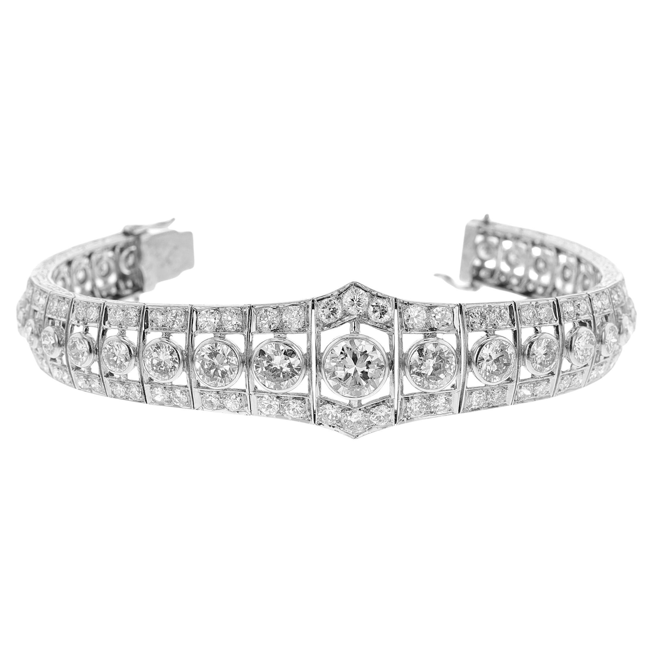 Bracelet en platine à diamants de taille européenne du milieu du siècle dernier