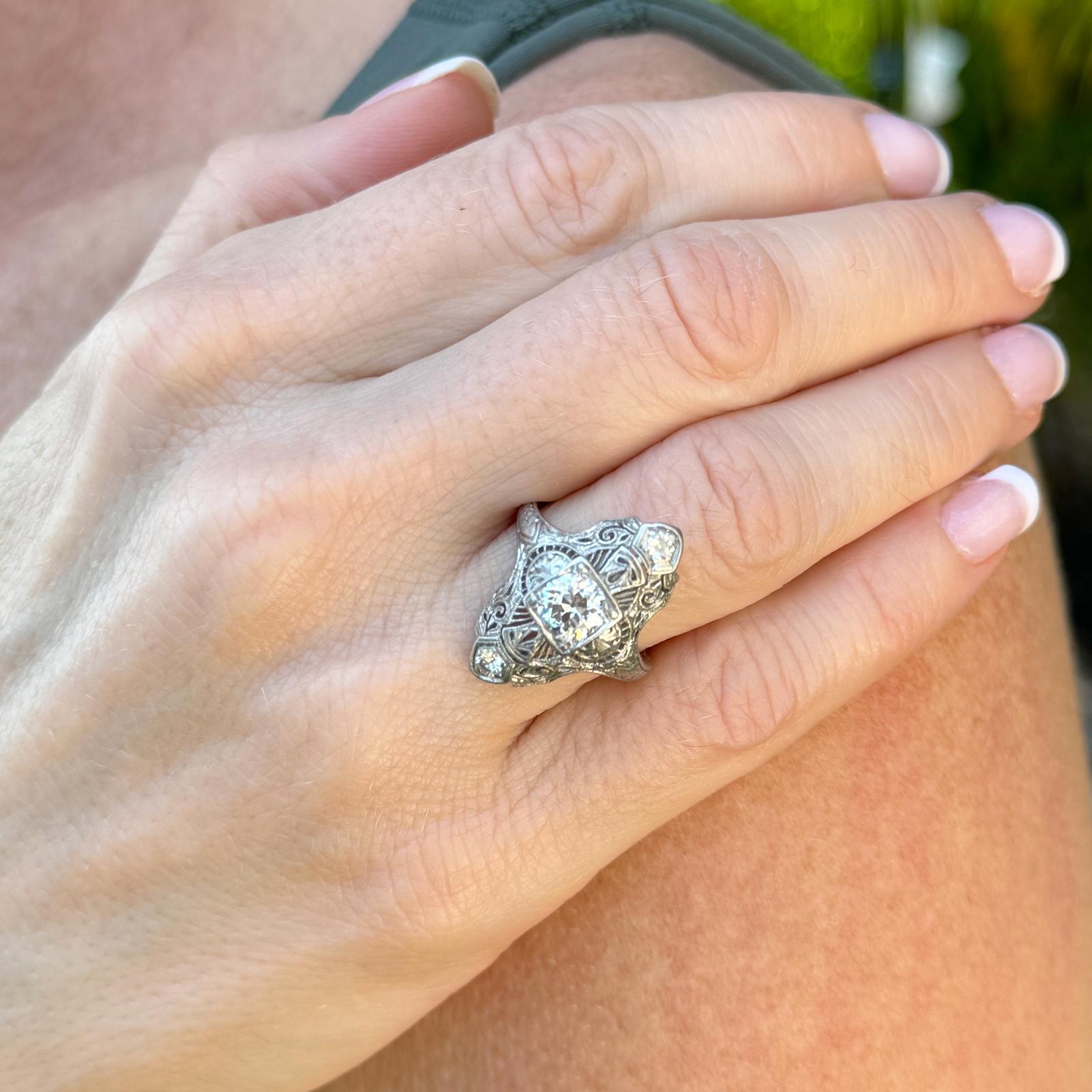 Women's Art Deco Old European Cut Diamond Platinum Filigree Ring For Sale