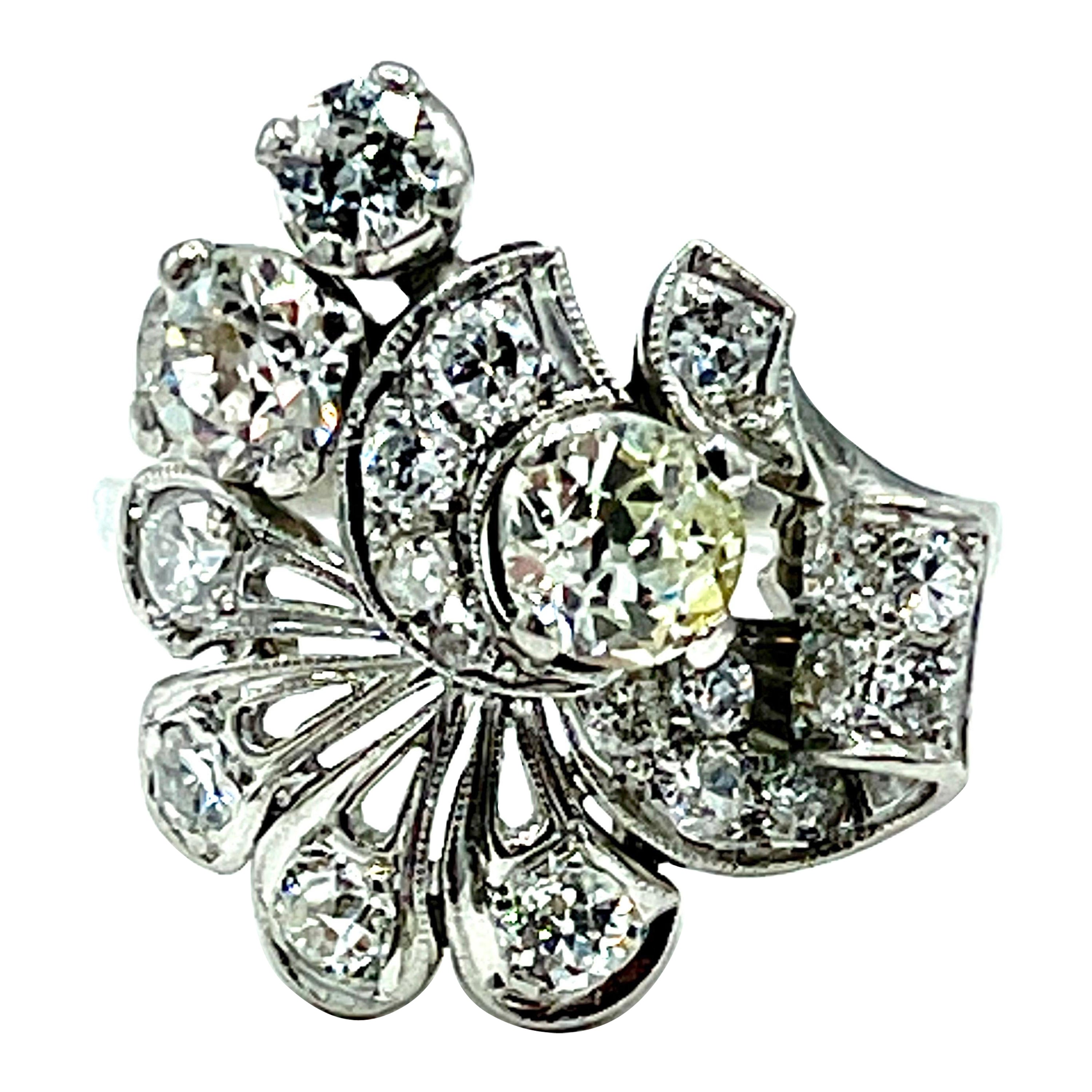 Bague cocktail paon Art Déco en platine avec diamant taille européenne ancienne en vente