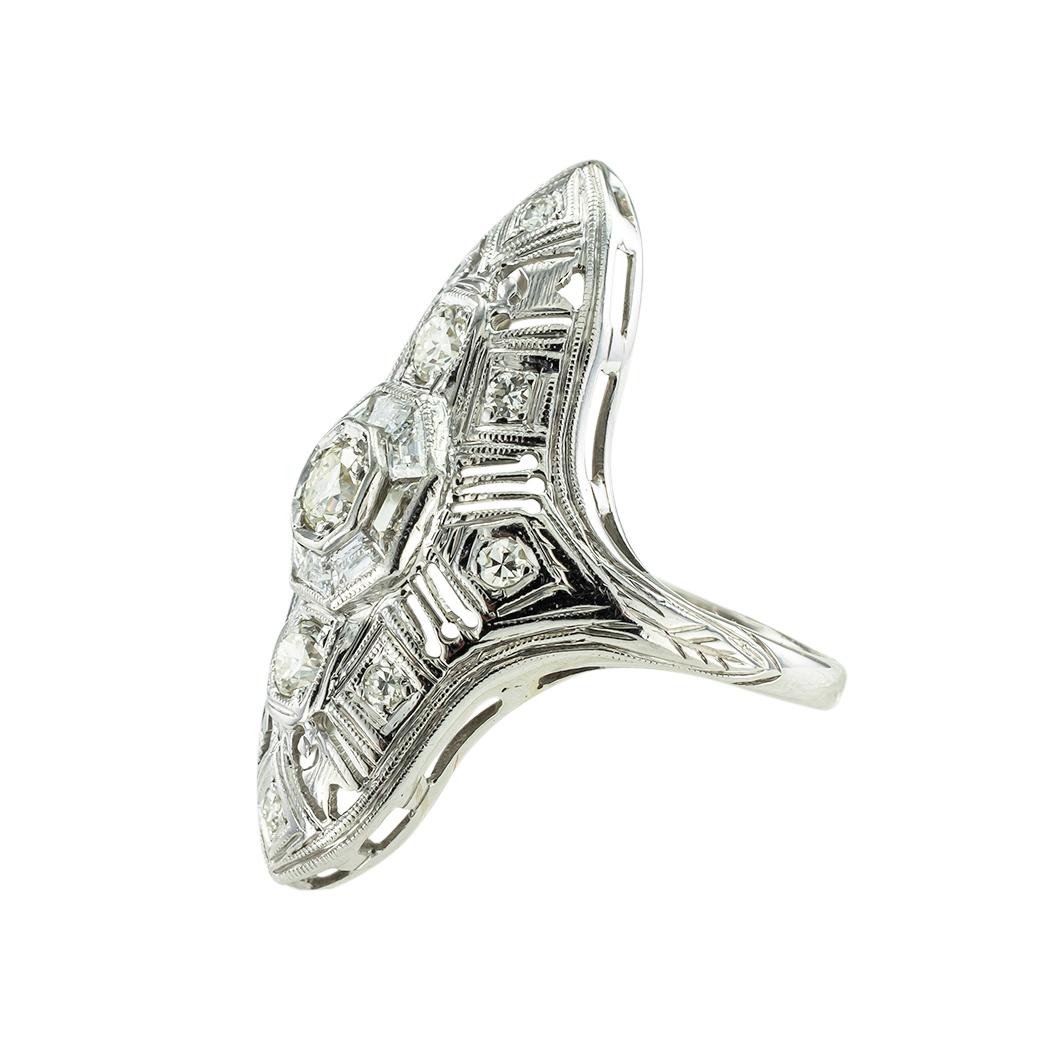 Art Deco Old European Cut Diamond White Gold Dinner Ring In Good Condition For Sale In Los Angeles, CA