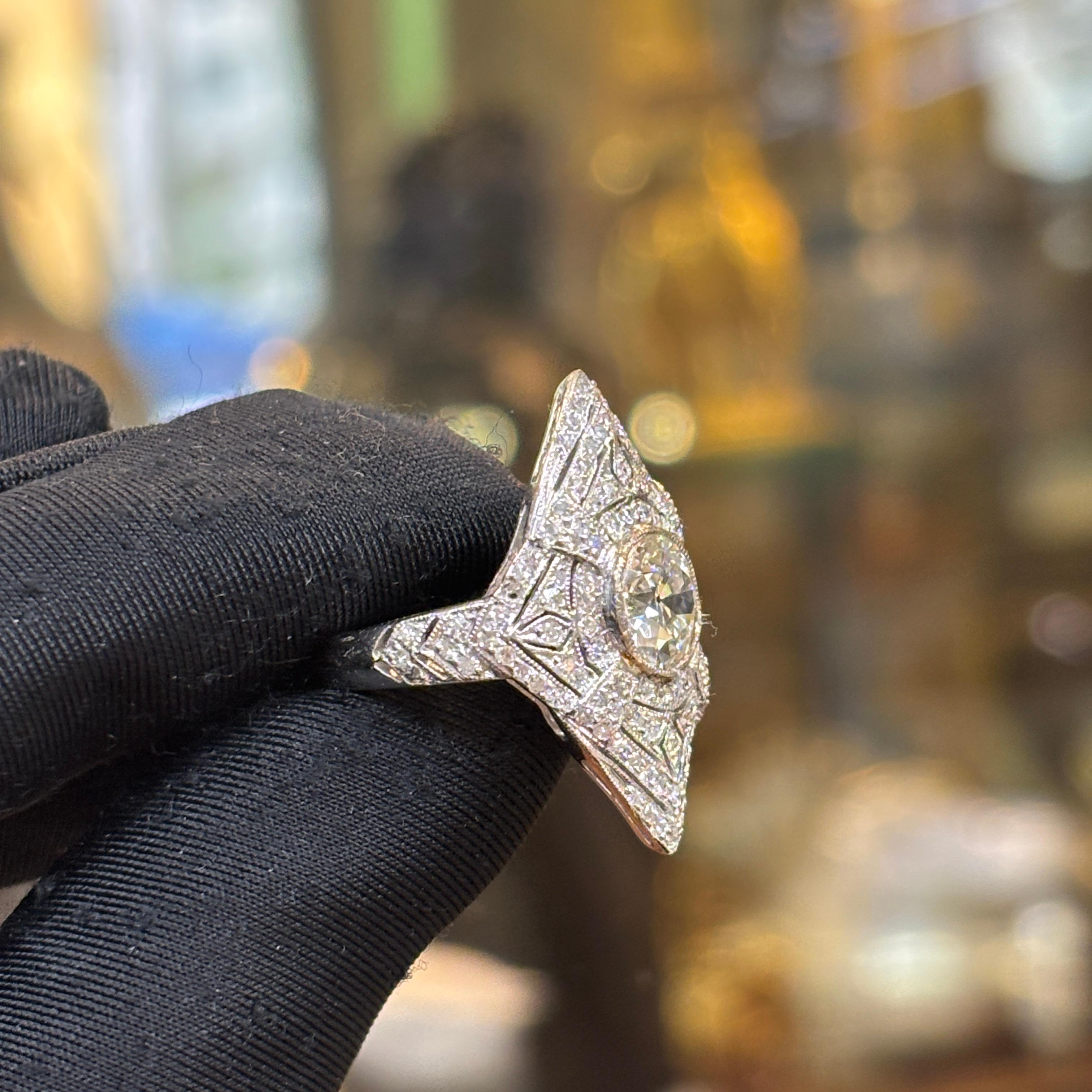 Taille ronde Bague Art déco en diamant navette de taille européenne ancienne en vente