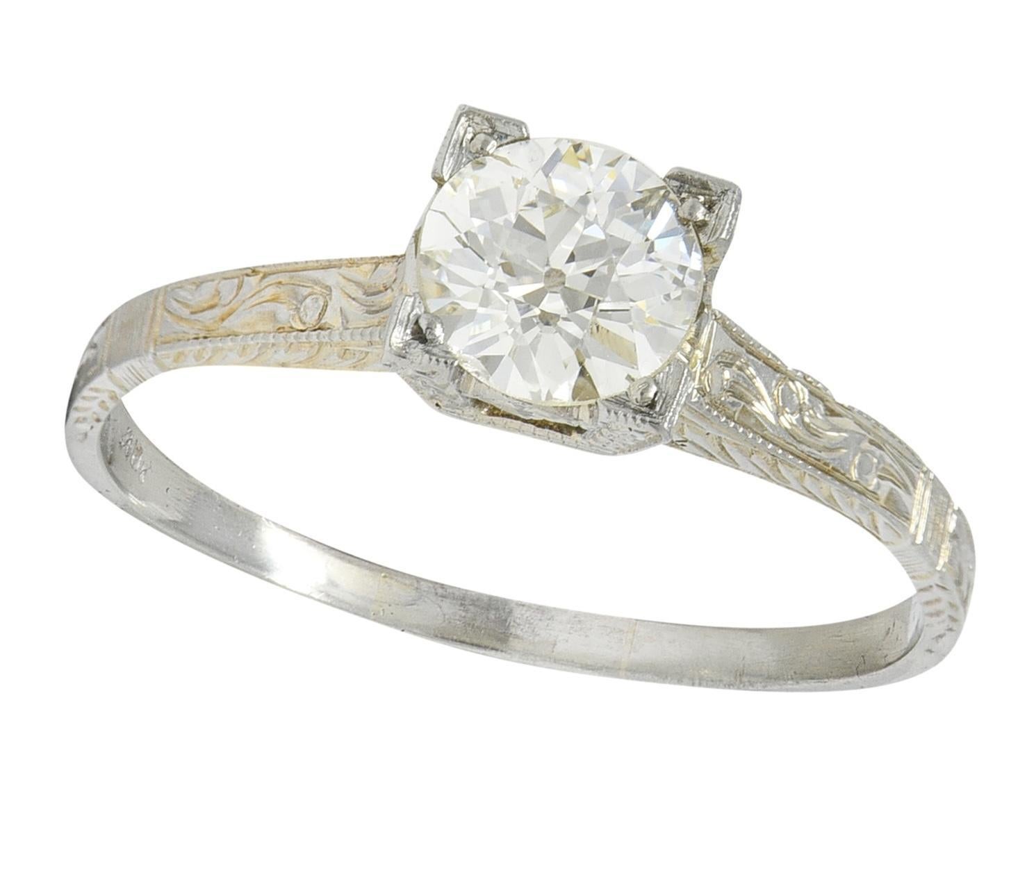 Art Deco Alter europäischer Diamant 18K Weißgold Vintage Solitär Verlobungsring im Angebot 5