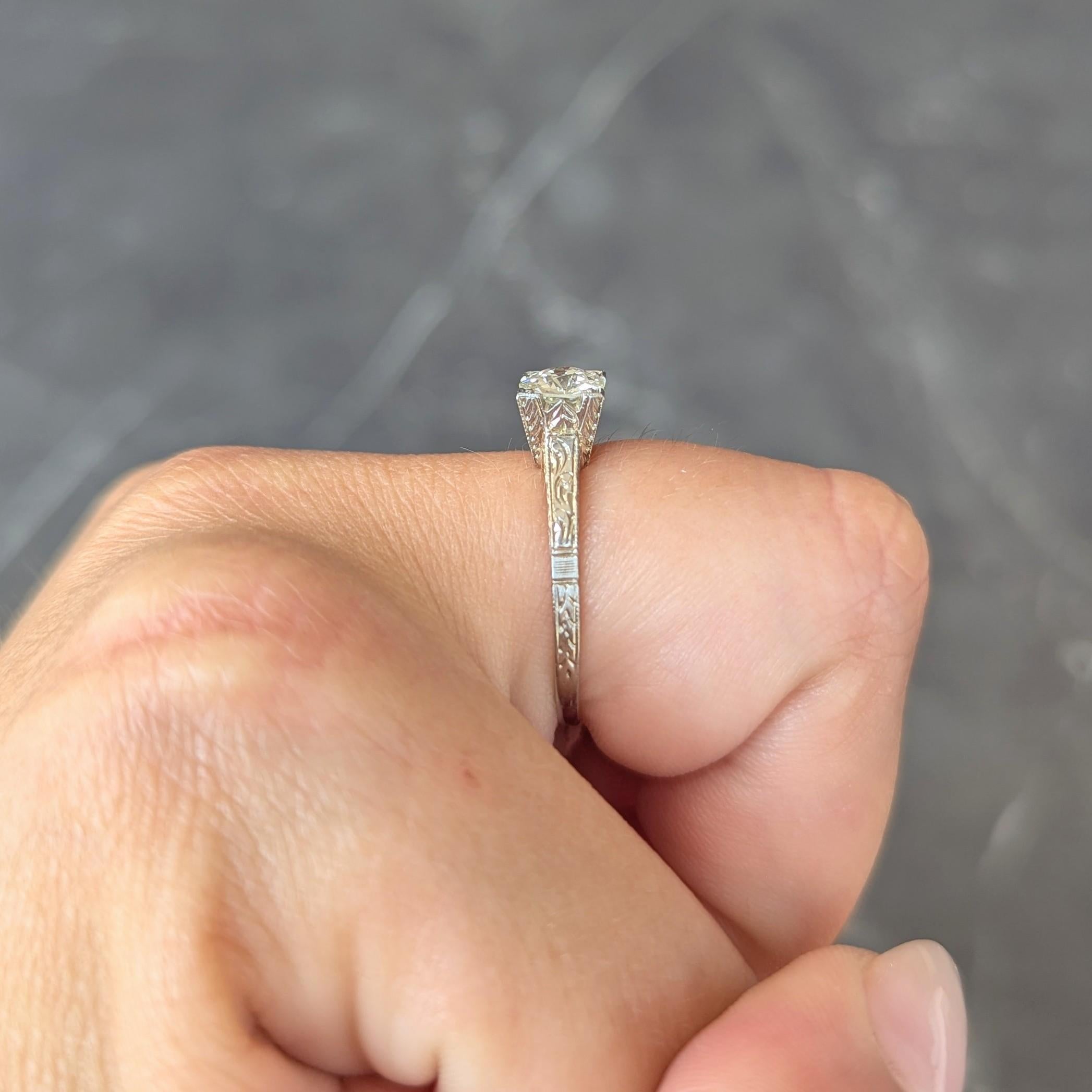 Art Deco Alter europäischer Diamant 18K Weißgold Vintage Solitär Verlobungsring im Angebot 7