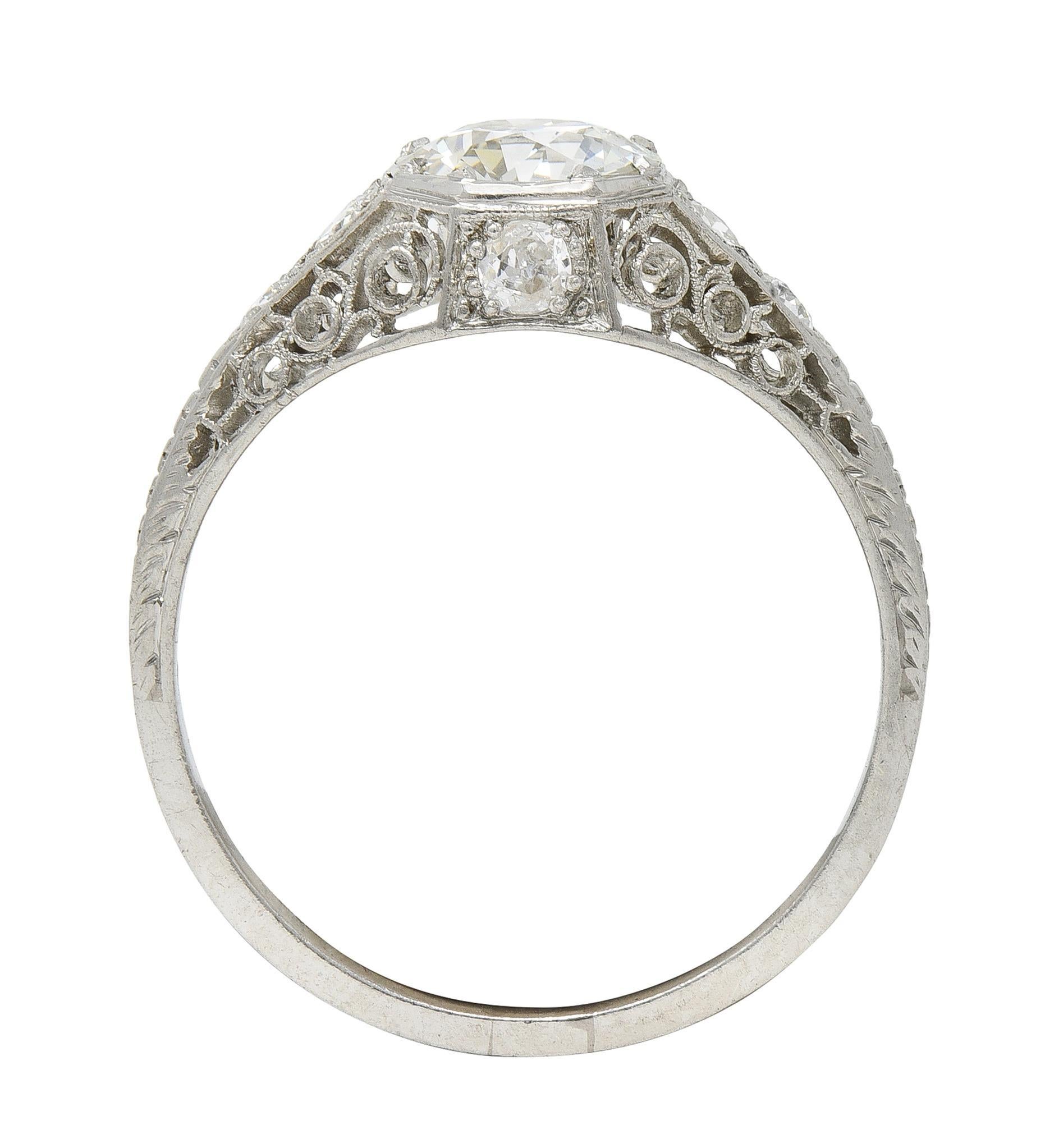Art Déco Anello di fidanzamento Art Deco Old European Diamond Platinum Antique Scroll Filigree in vendita