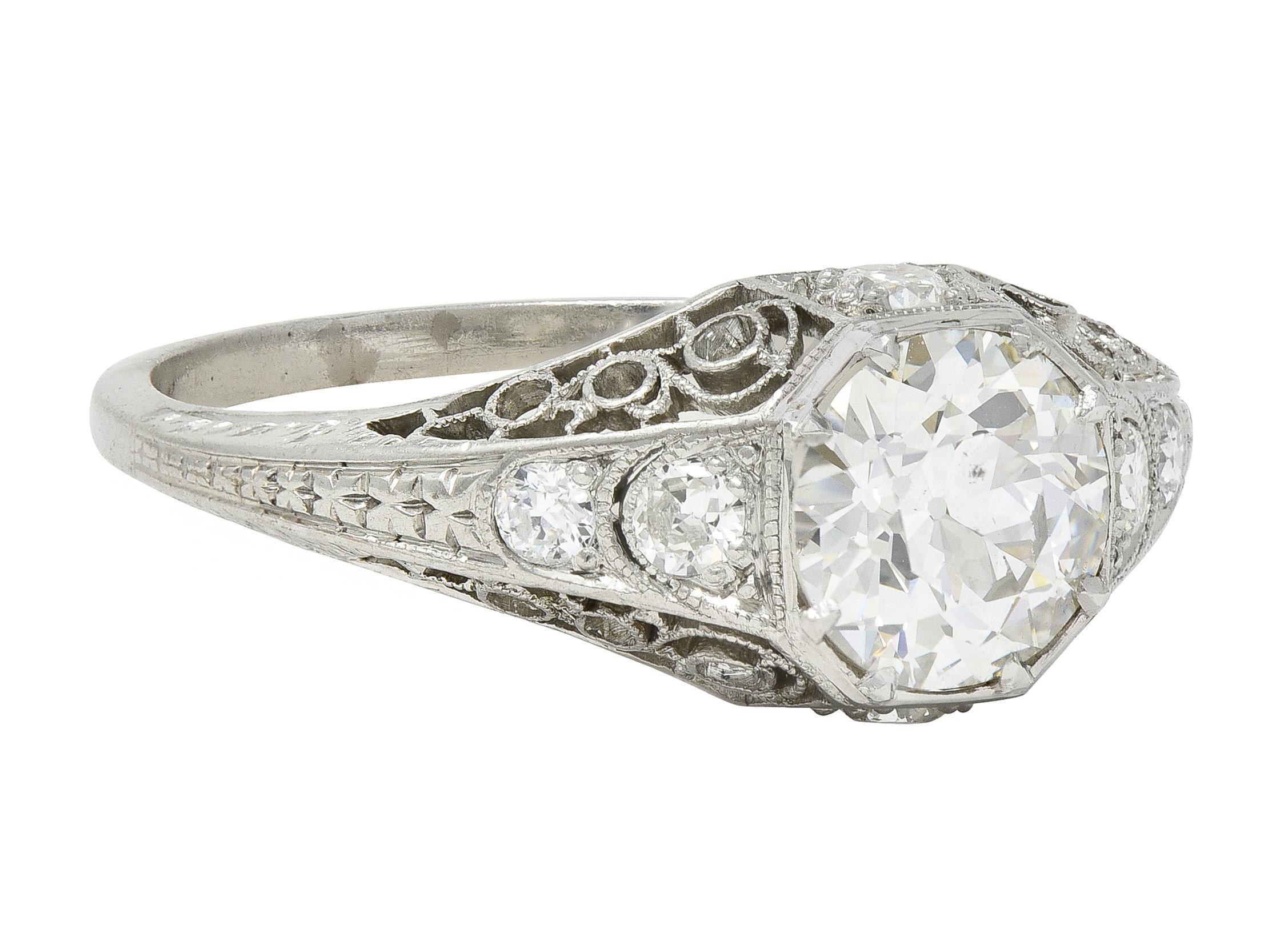 Taglio antico europeo Anello di fidanzamento Art Deco Old European Diamond Platinum Antique Scroll Filigree in vendita