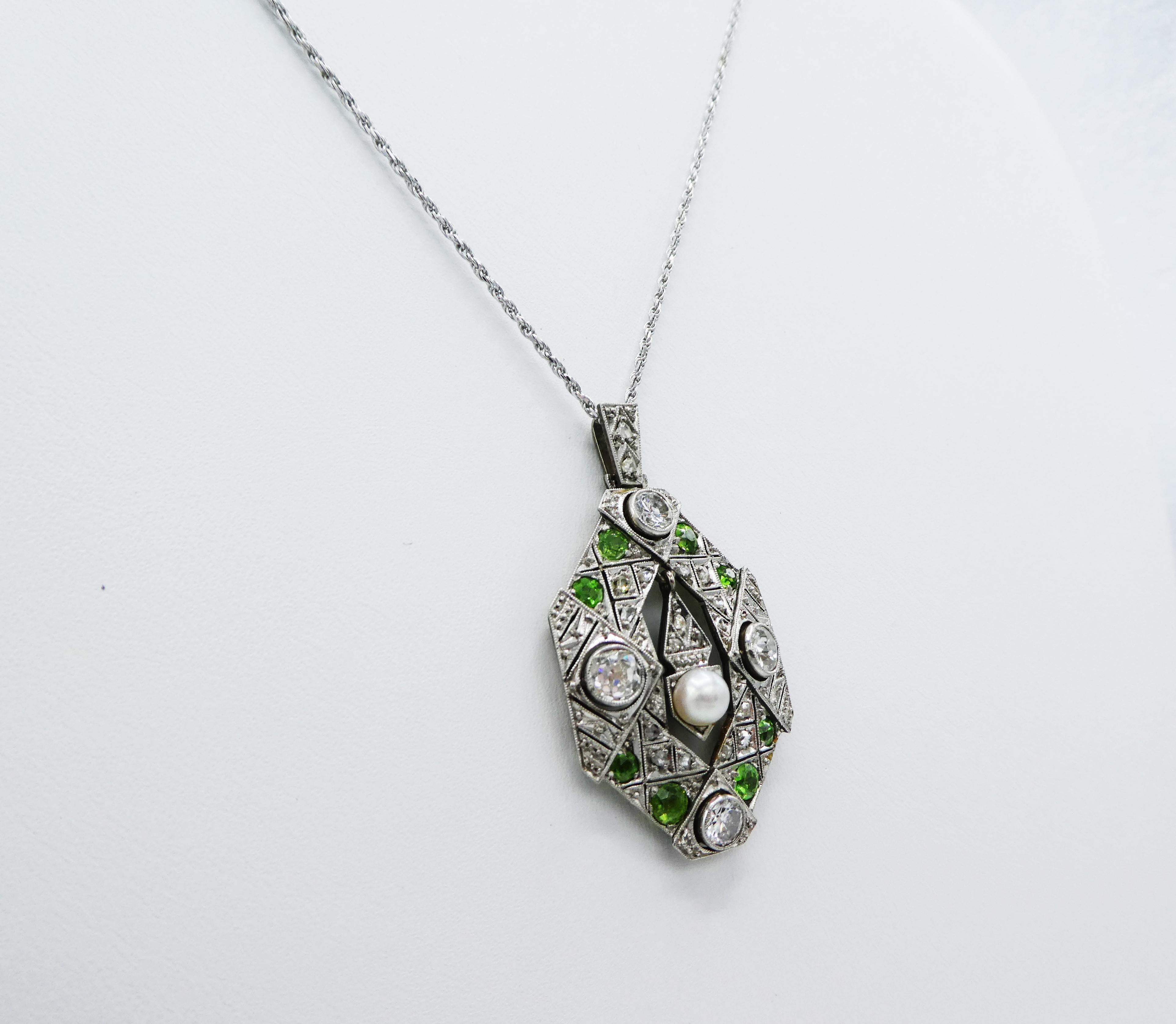 Women's Art Deco Old European and Mine Cut Diamond Peridot Pearl Pendant Necklace
