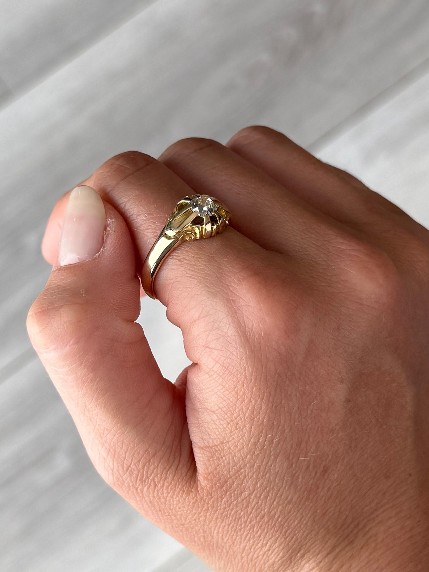 This Old Mine cut diamond solitaire is simply stunning. The old mine cut diamond measures approx 50pts and is H colour VS1. Modelled in 15 carat gold. 

Ring Size: T 1/2 or 9 3/4 
Face Width: 10mm
Height Off Finger: 5.5mm

Weight: 6.1g