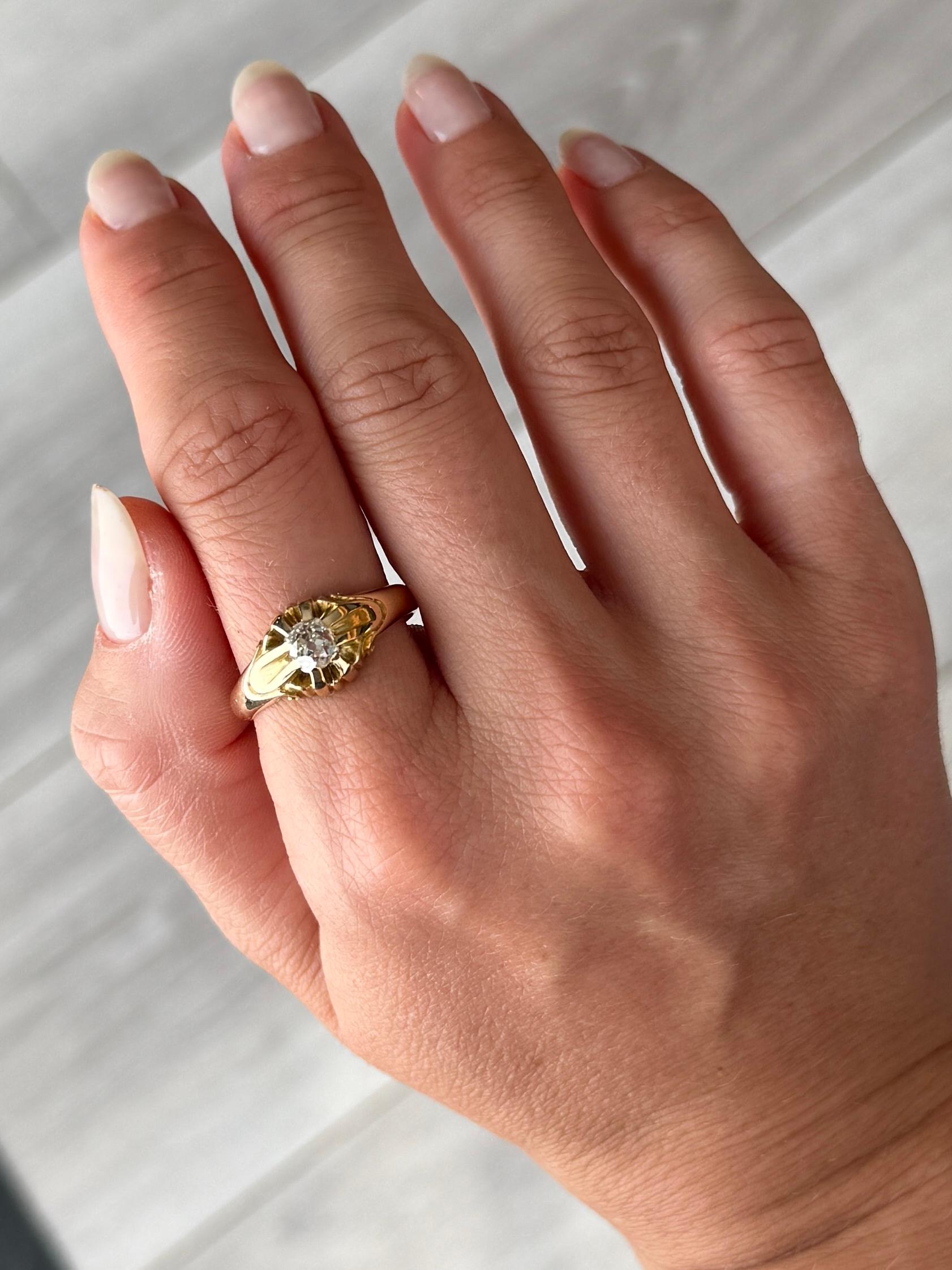 Art Deco Old Mine Cut Diamond and 15 Carat Gold Solitaire Band In Good Condition For Sale In Chipping Campden, GB