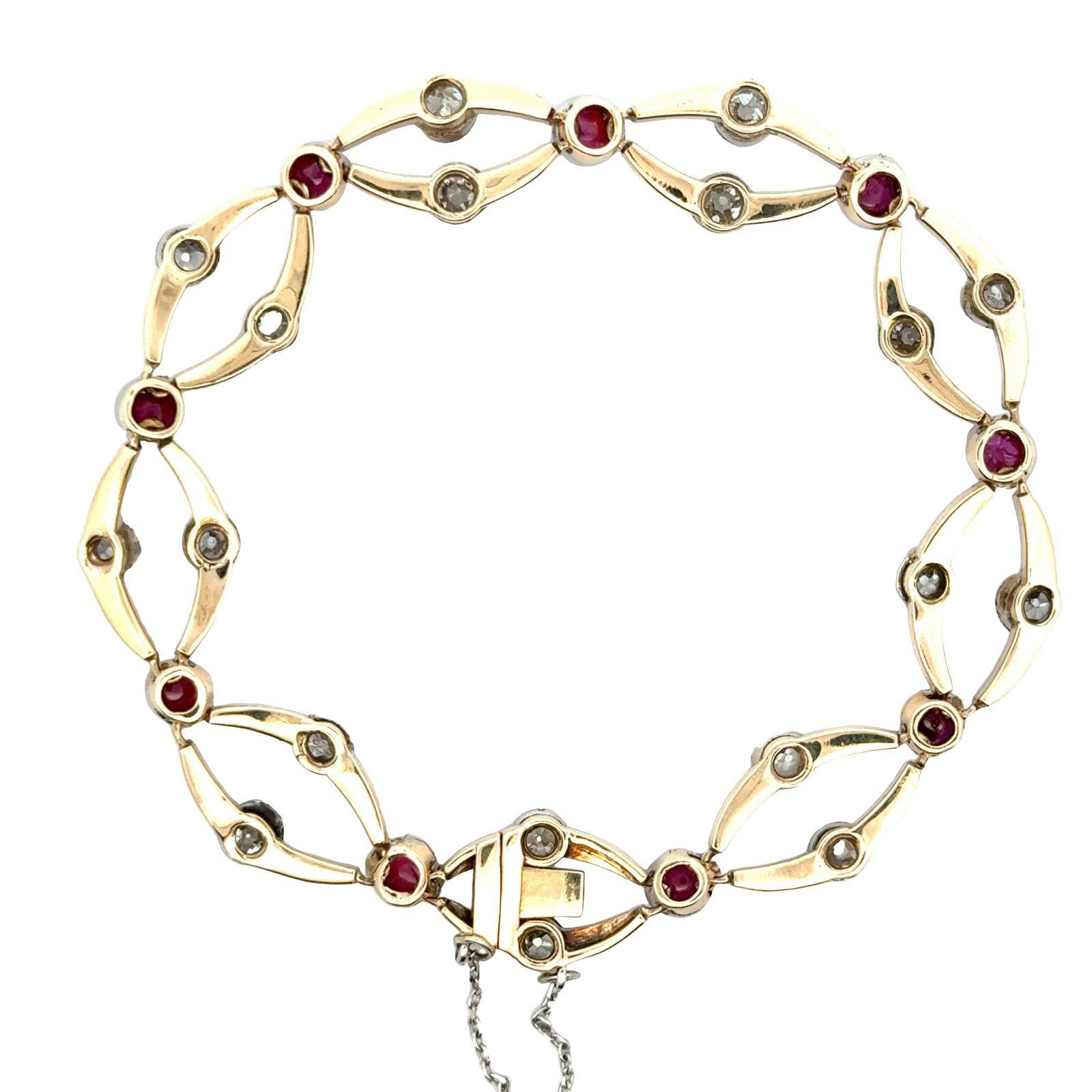 Women's Art Deco Old Mine Cut Diamond Cabochon Ruby Platinum Yellow Gold Link Bracelet For Sale