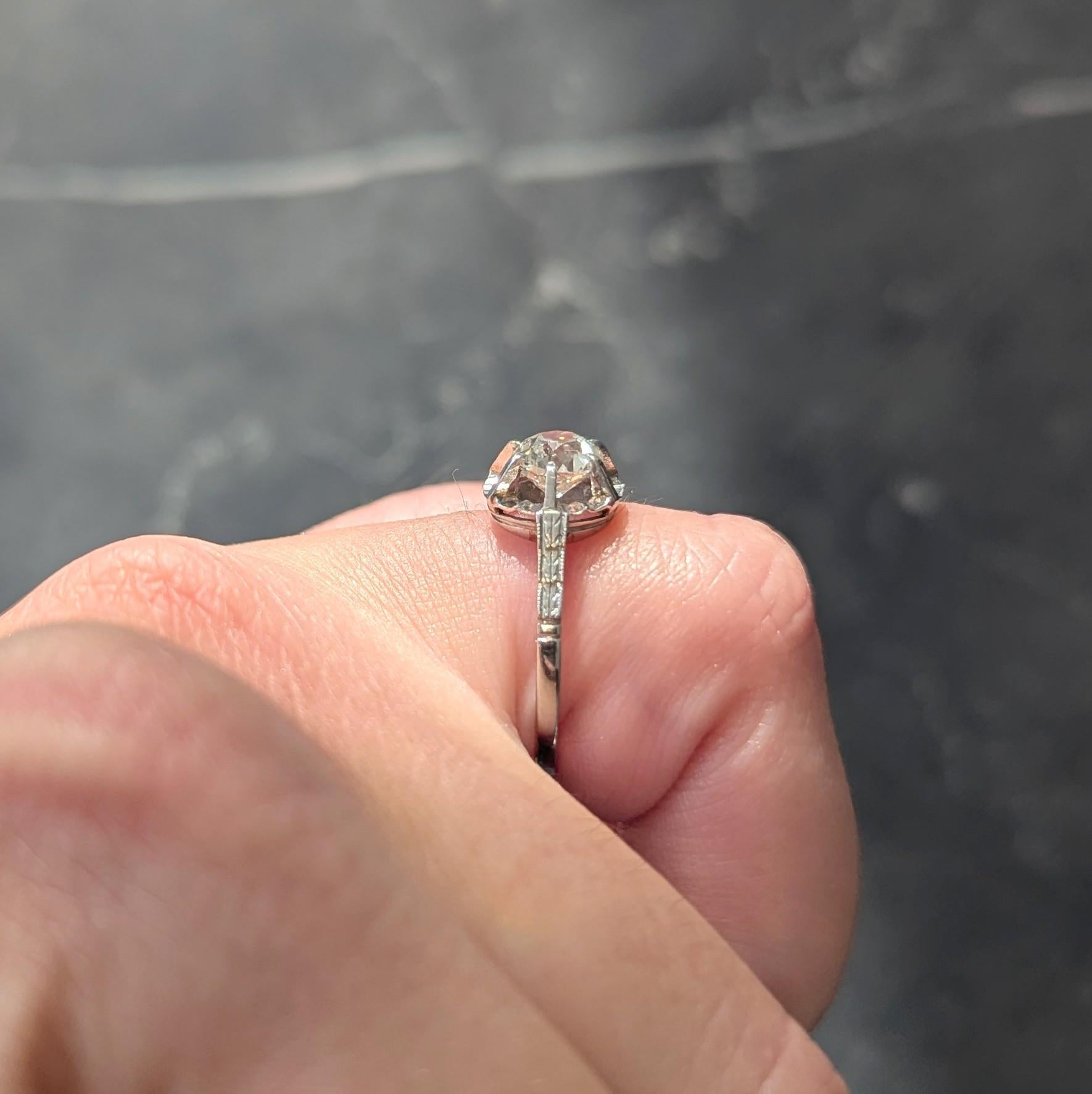 Art Deco Old Mine Cut Diamond Platinum Vintage Belcher Solitaire Verlobungsring im Angebot 2