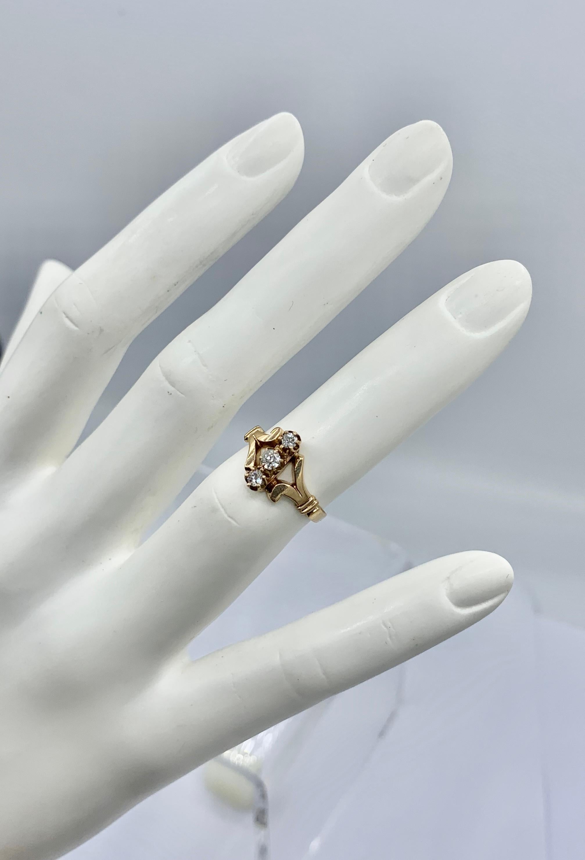 Art Deco Old Mine Cut Diamond Ring 14 Karat Gold Wedding Engagement Ring Antique For Sale 1