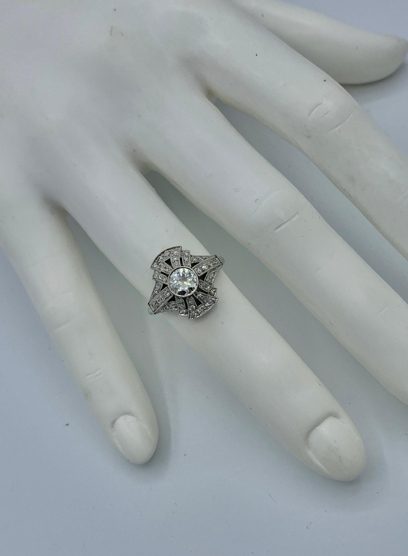 Art Deco Old Mine Diamond Platinum Ring Wedding Engagement Ring Cocktail In Excellent Condition For Sale In New York, NY