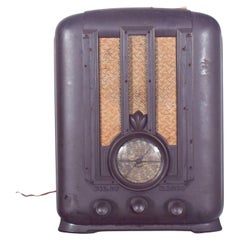 Art Deco Old Pilot Table Radio, Model 203