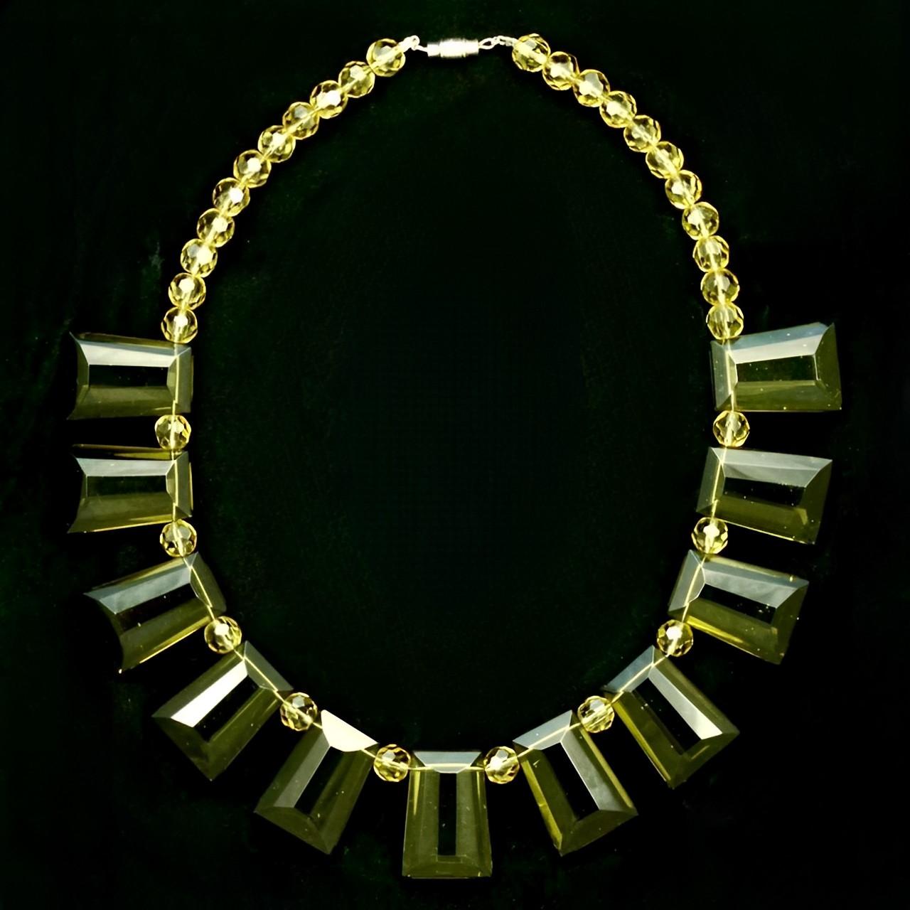Art Deco Olive Green Glass Fringe Necklace Collar For Sale 2