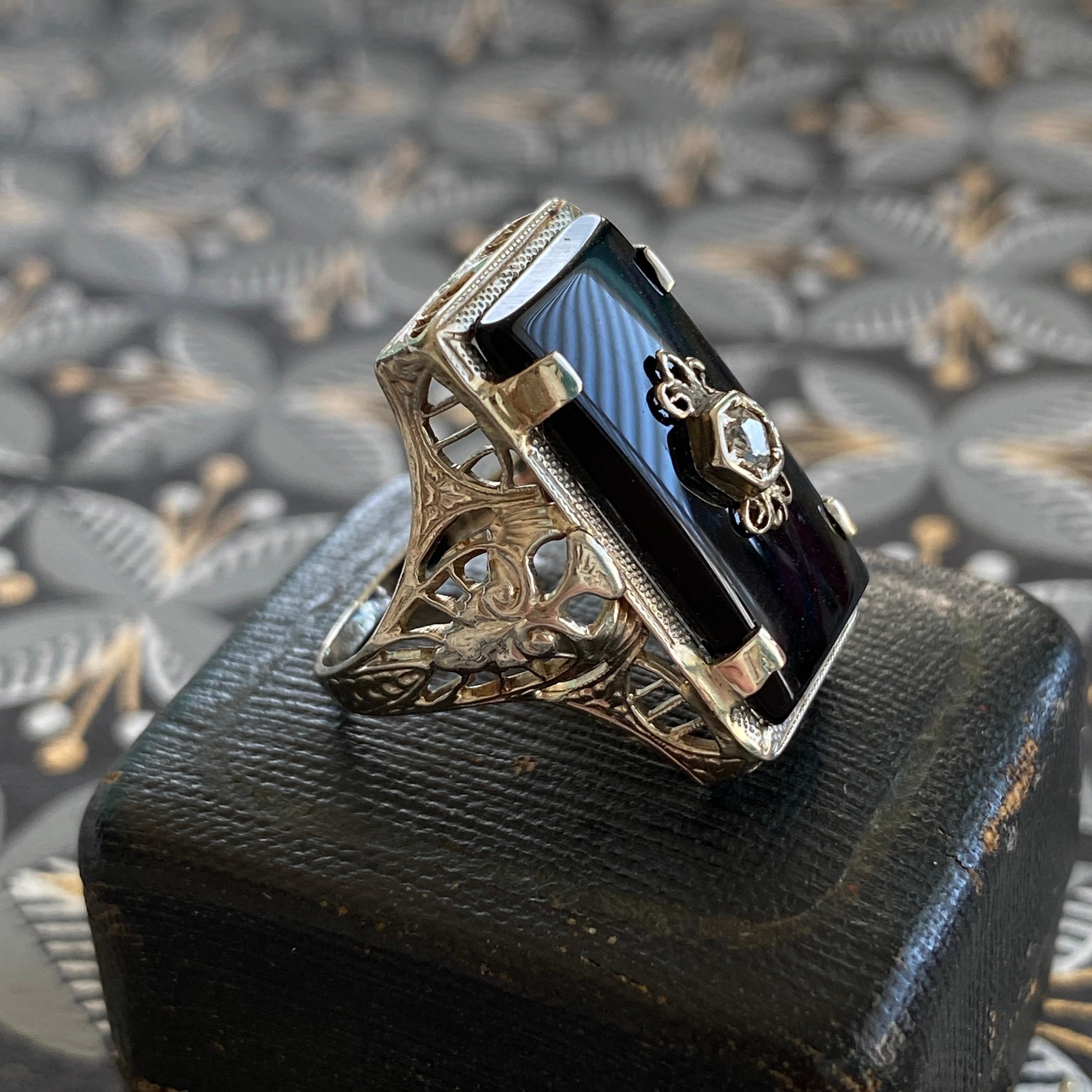 Art Deco Onyx 14k White Gold Filigree Ring For Sale 3